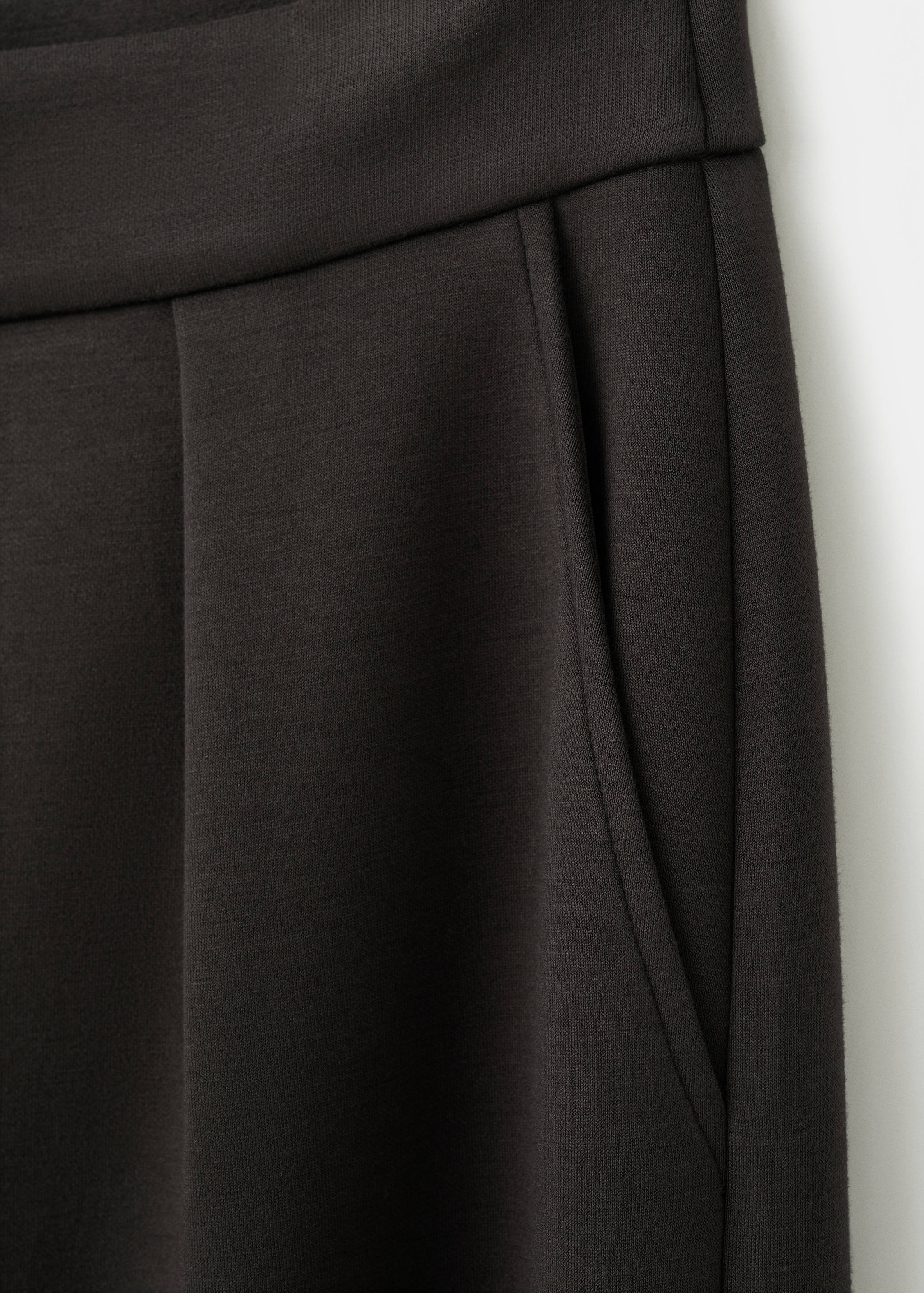 Straight-fit trousers with elastic waist - Details of the article 8