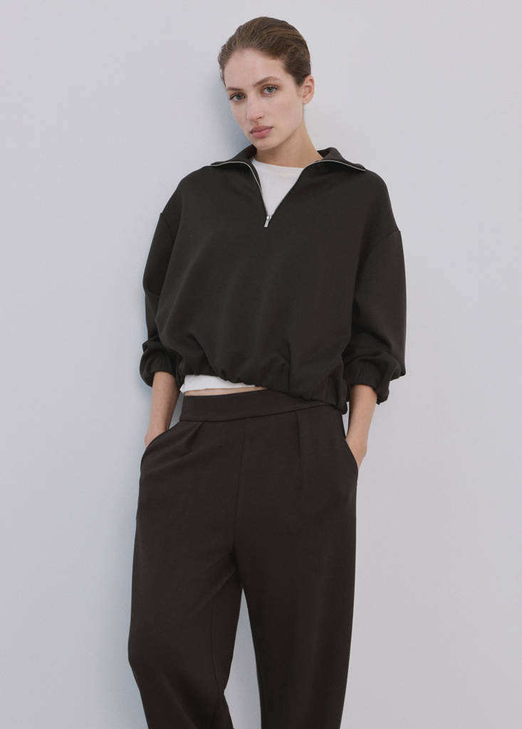 Straight-fit trousers with elastic waist — Chocolate