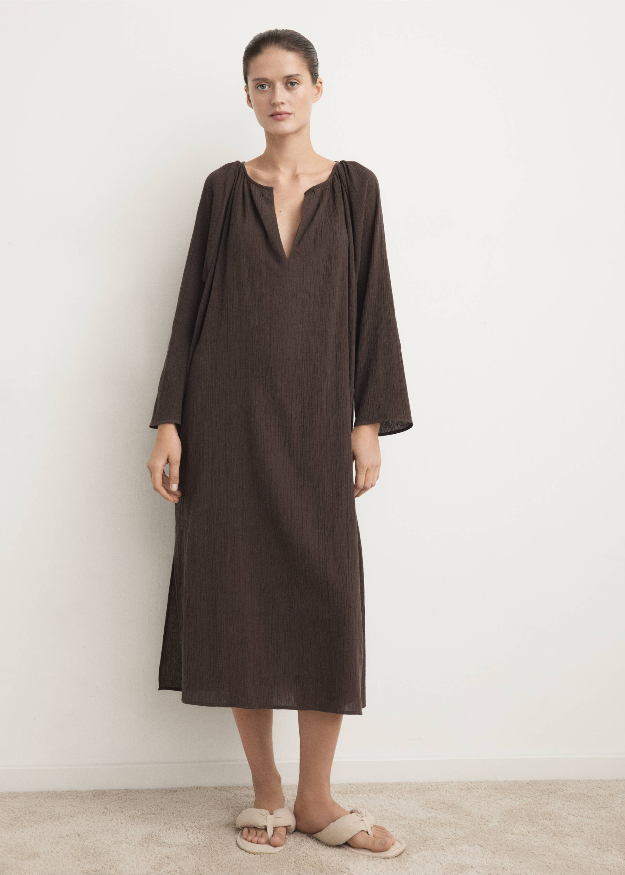 Nachthemd van mousseline - Overzichtstekening, Chocoladebruin. Ref: 27073329-00.