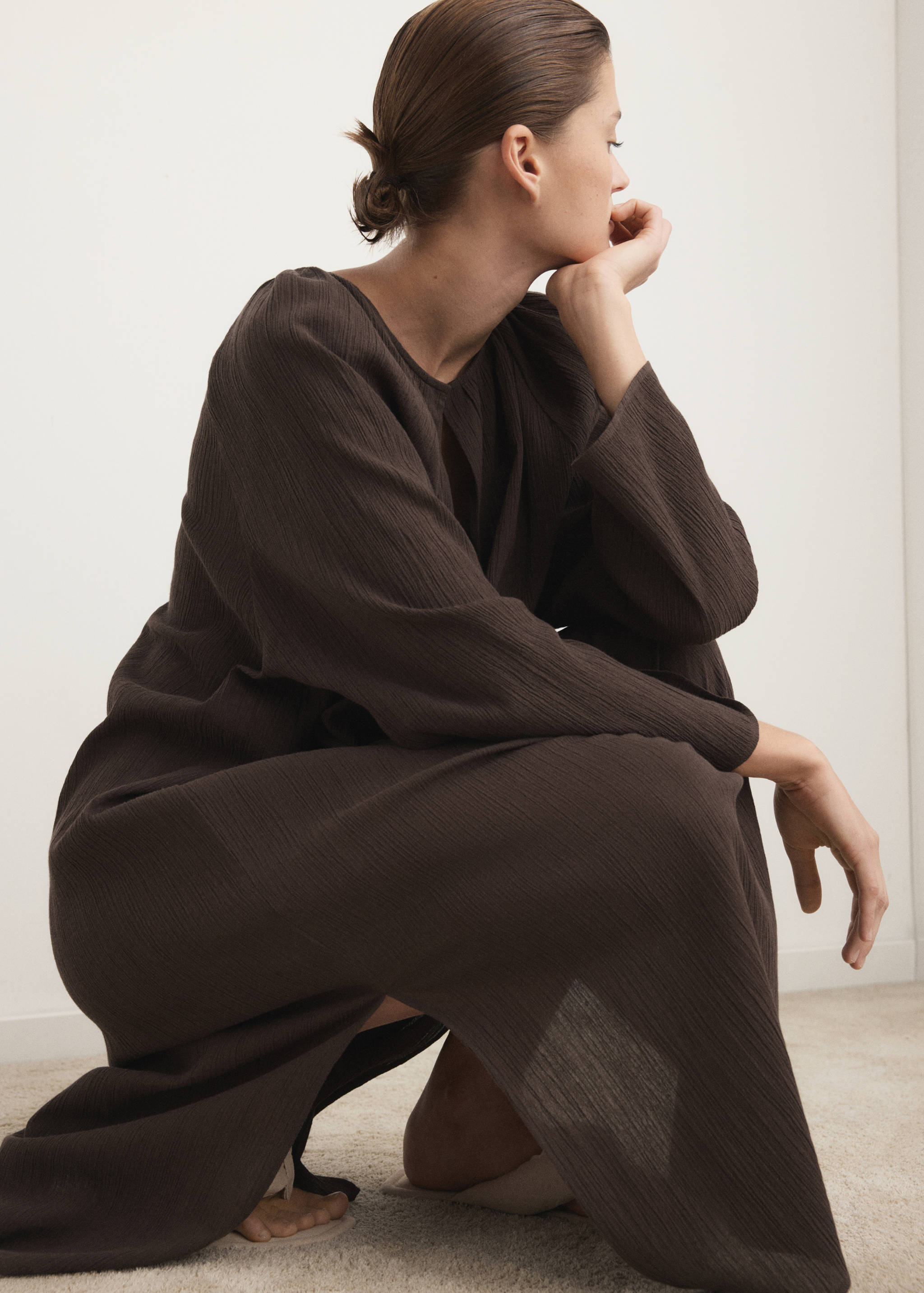 Нічна сорочка з жатої газової тканини - Детальніше про товар 2