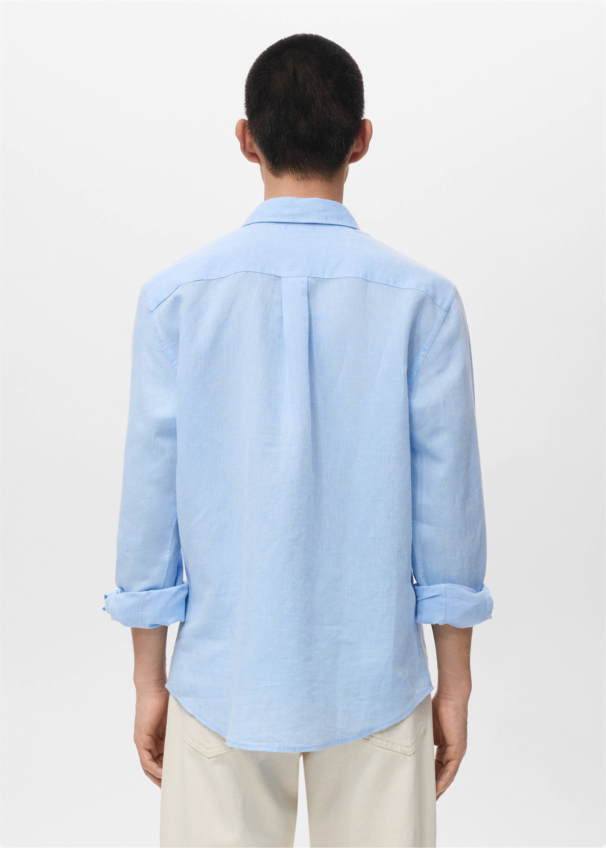 Льняная рубашка с карманом - Обратная сторона изделия, Небесно-голубой. Ref: 27073330-00.