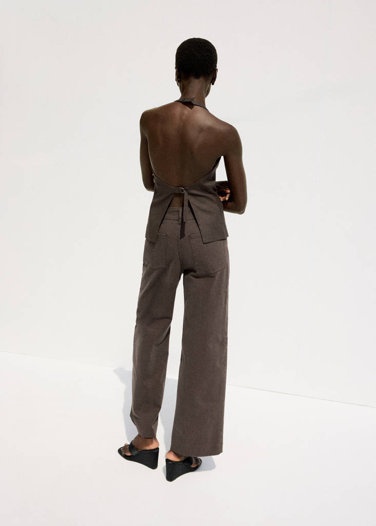 High-waisted wide leg jeans with stitching