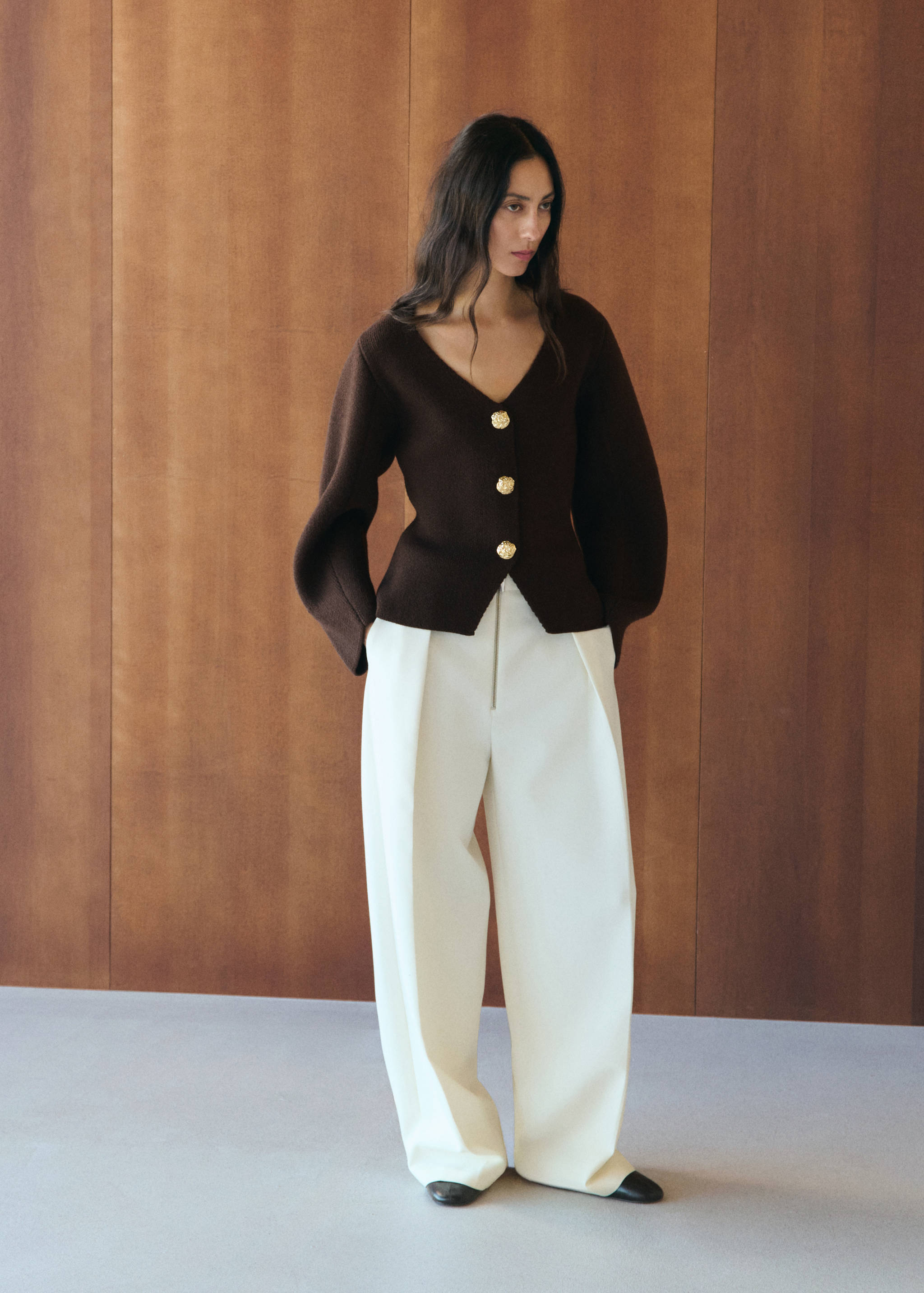 Knitted jacket with jewel buttons - General plane