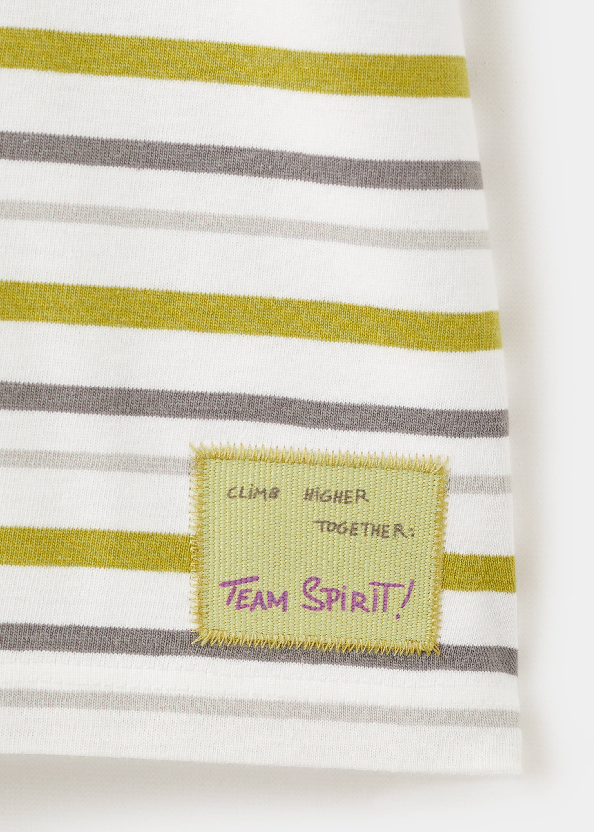Striped contrast T-shirt - Details of the article 0
