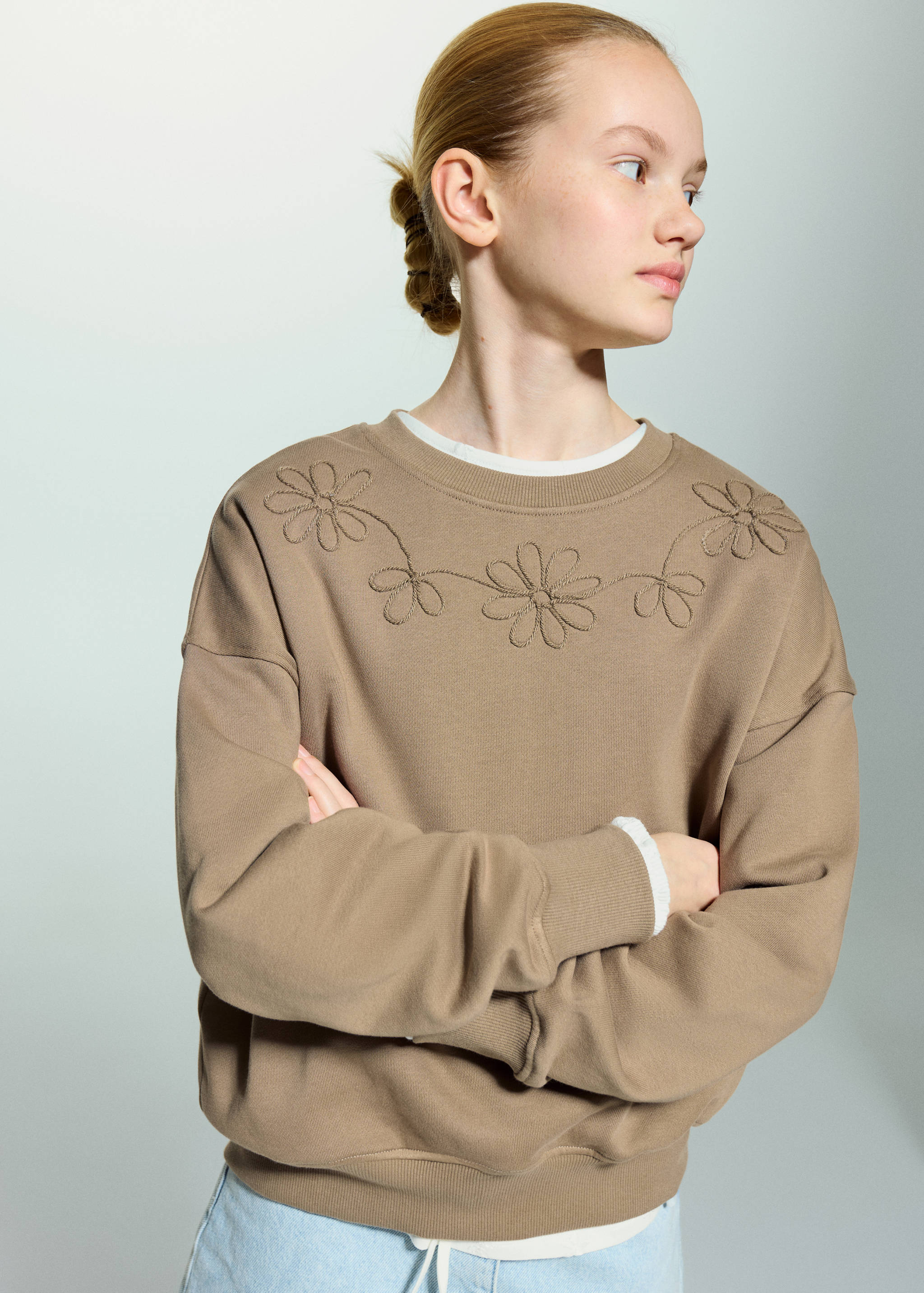Baumwoll-Sweatshirt mit Stickdetail - Mittlere Ansicht