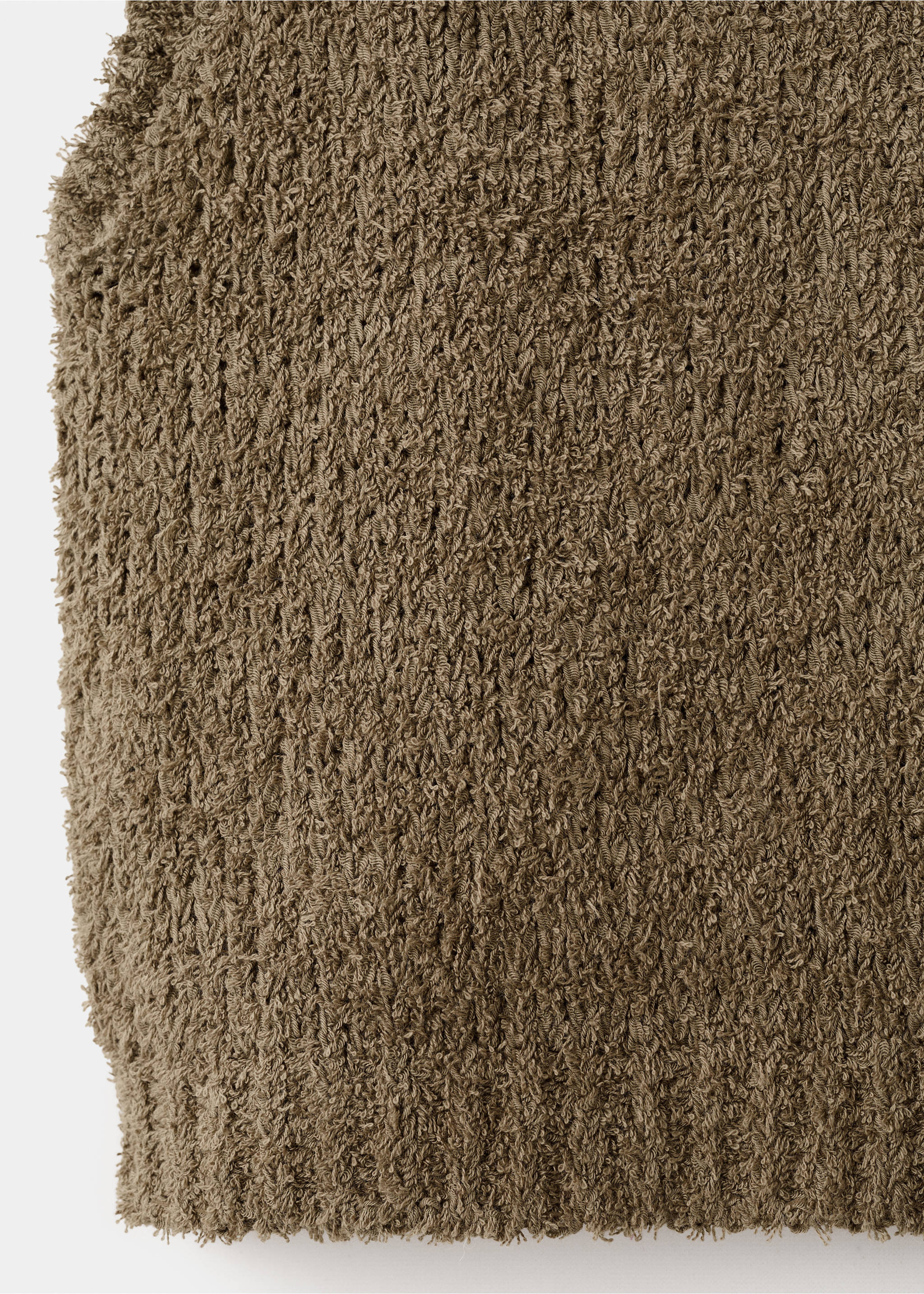 Knitted gilet - Details of the article 0, Chocolate. Ref: 27073713-00.