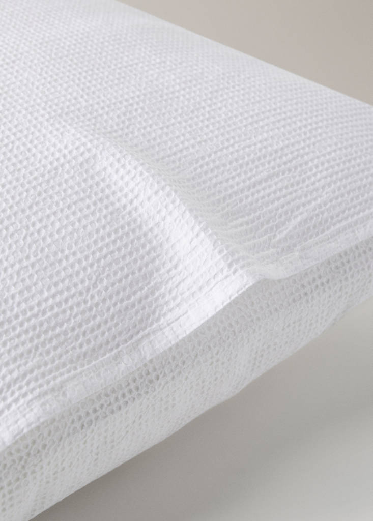 Two cotton garment-dyed mini-waffle pillowcases 60x60 cm — Off White