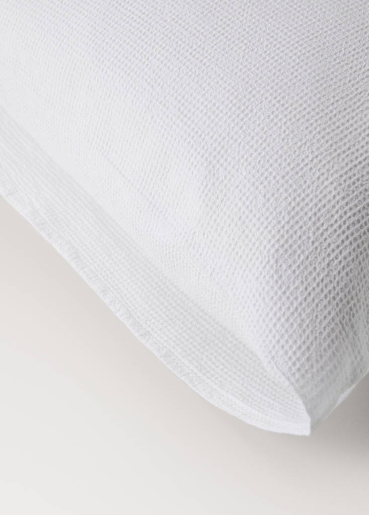 Two cotton garment-dyed mini-waffle pillowcases 60x60 cm — Off White