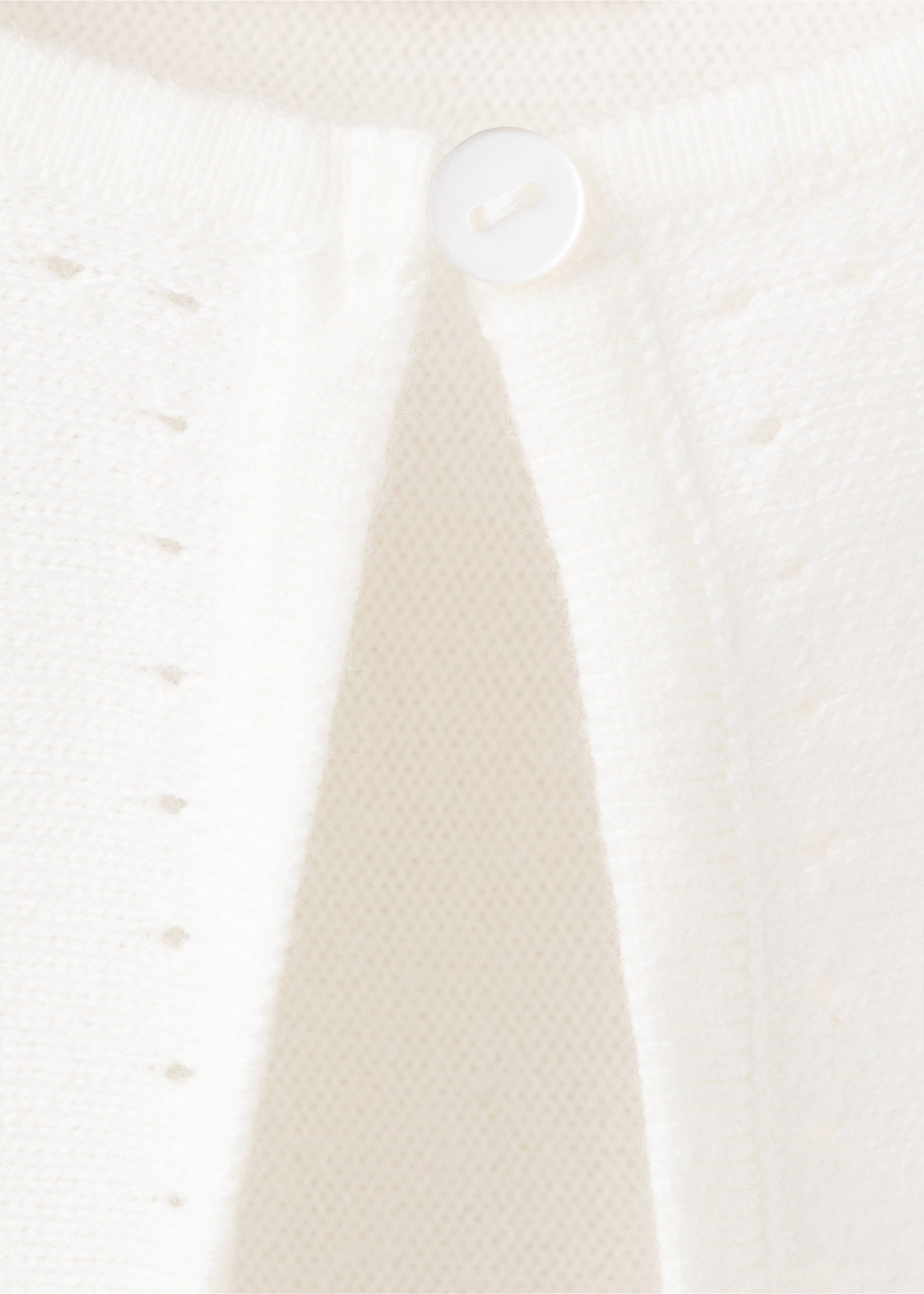 Capa punto detalles calados - Detalle del artículo 8, Blanco roto. Ref: 27073738-00.