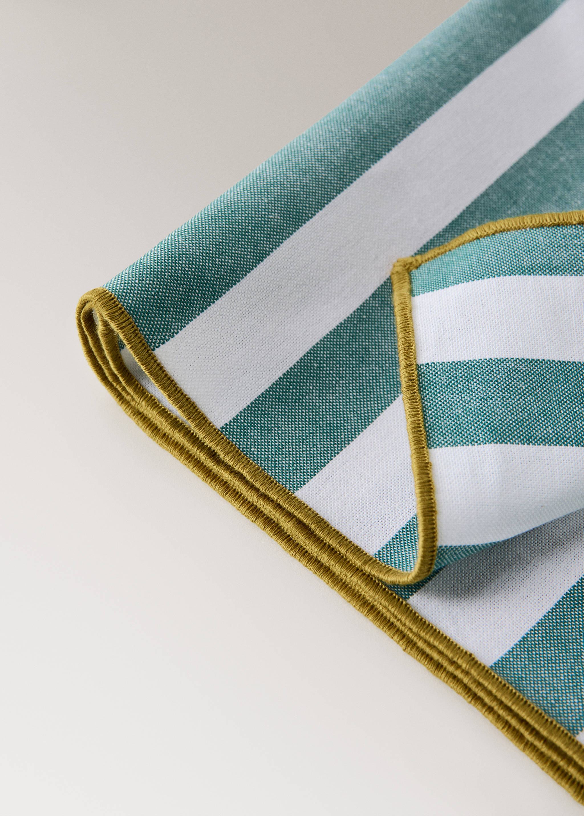 Cotton napkins with coloured stripes - Details of the article 2