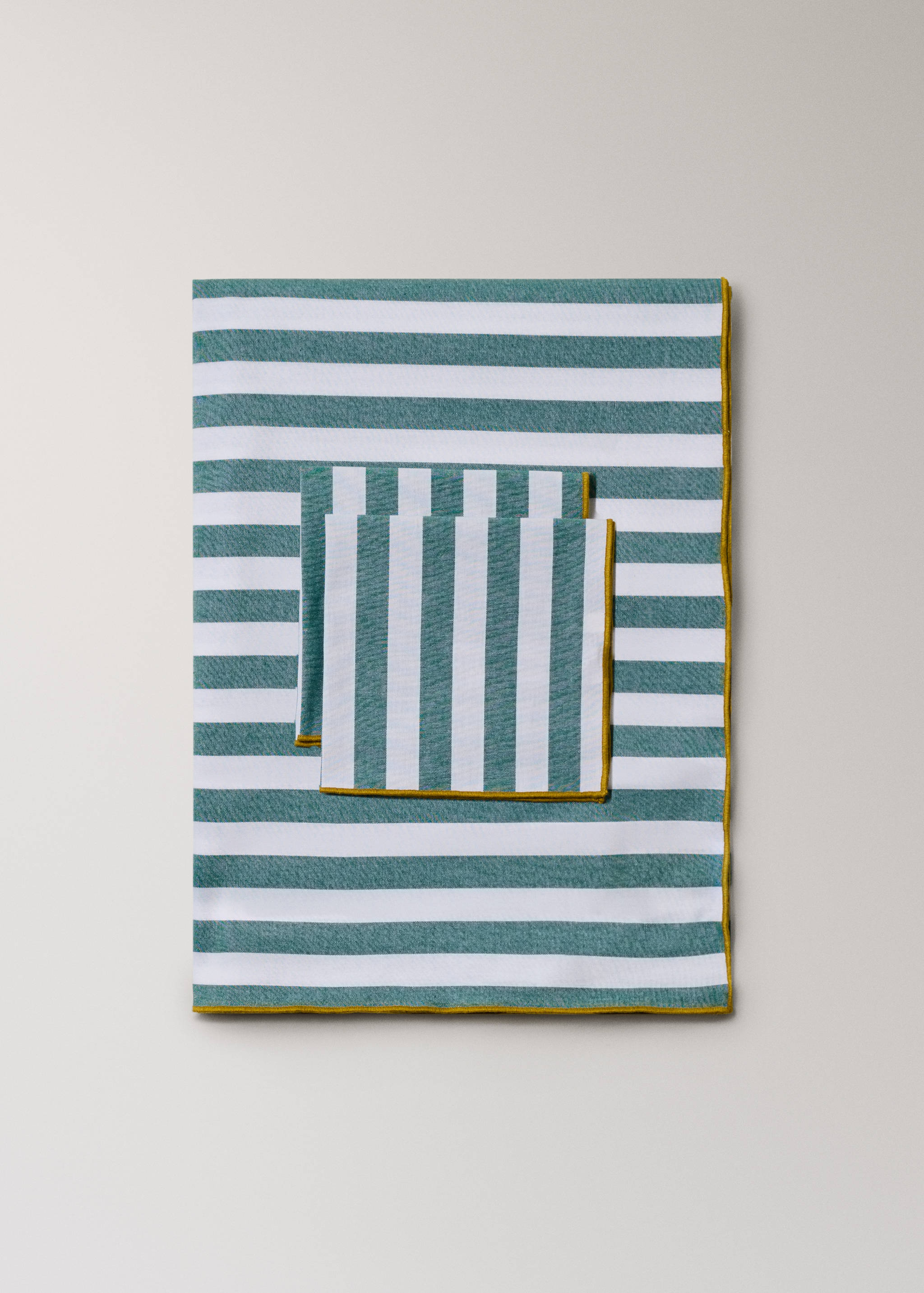 Cotton napkins with coloured stripes - Details of the article 3