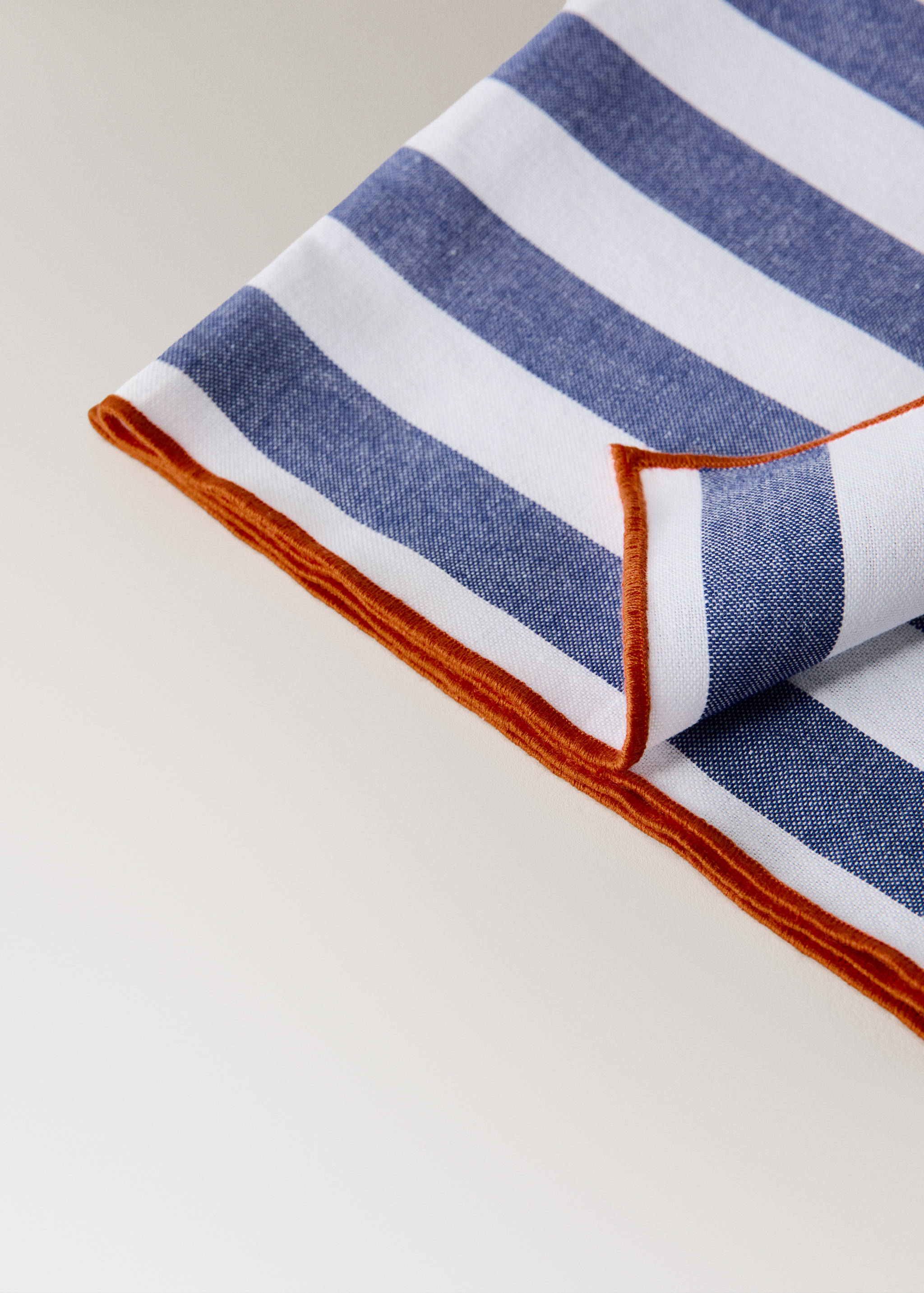 Cotton napkins with coloured stripes - Details of the article 2