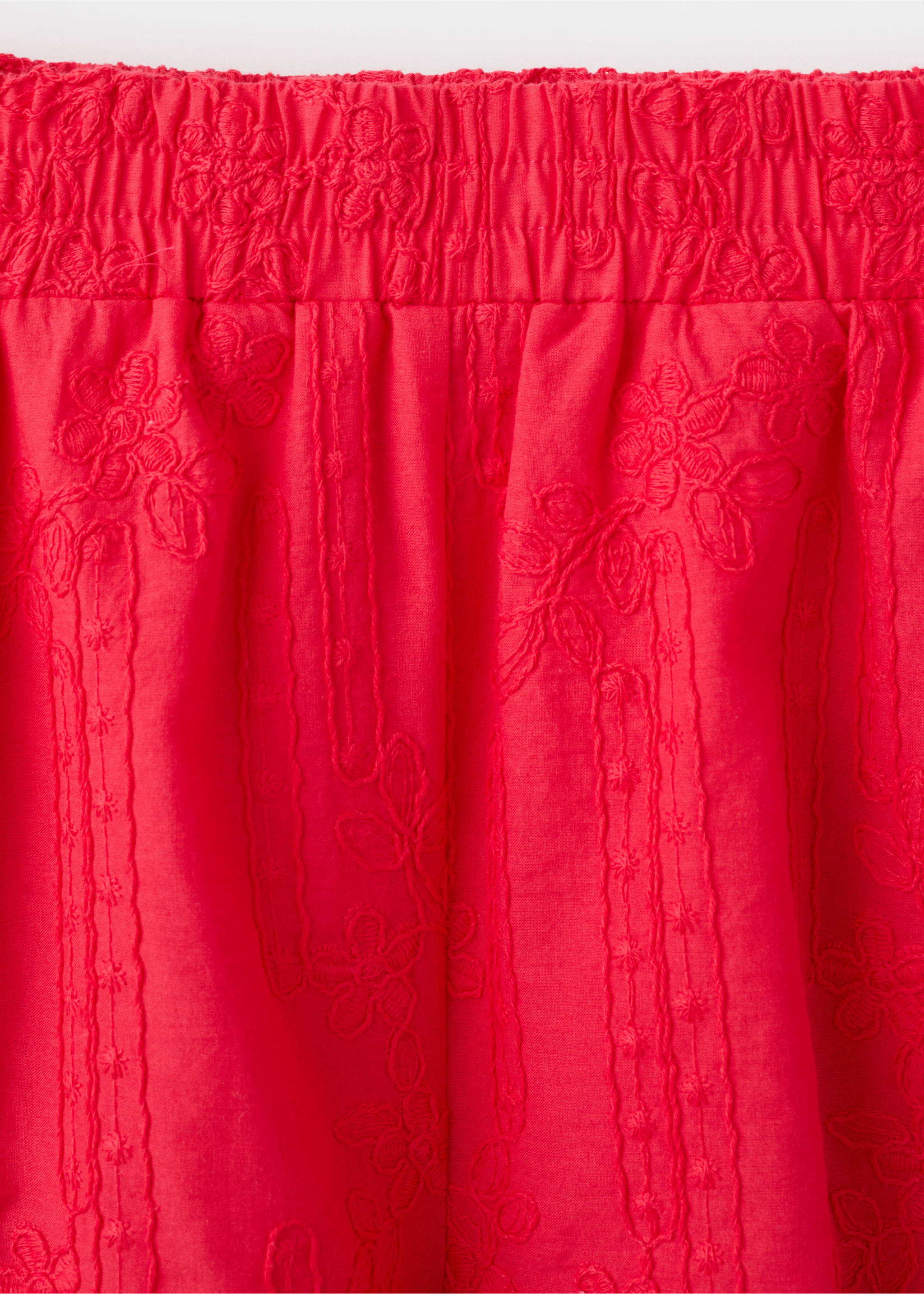 Gebloemde geborduurde shorts - Detail van het artikel 8, Aardbeirood. Ref: 27074046-00.