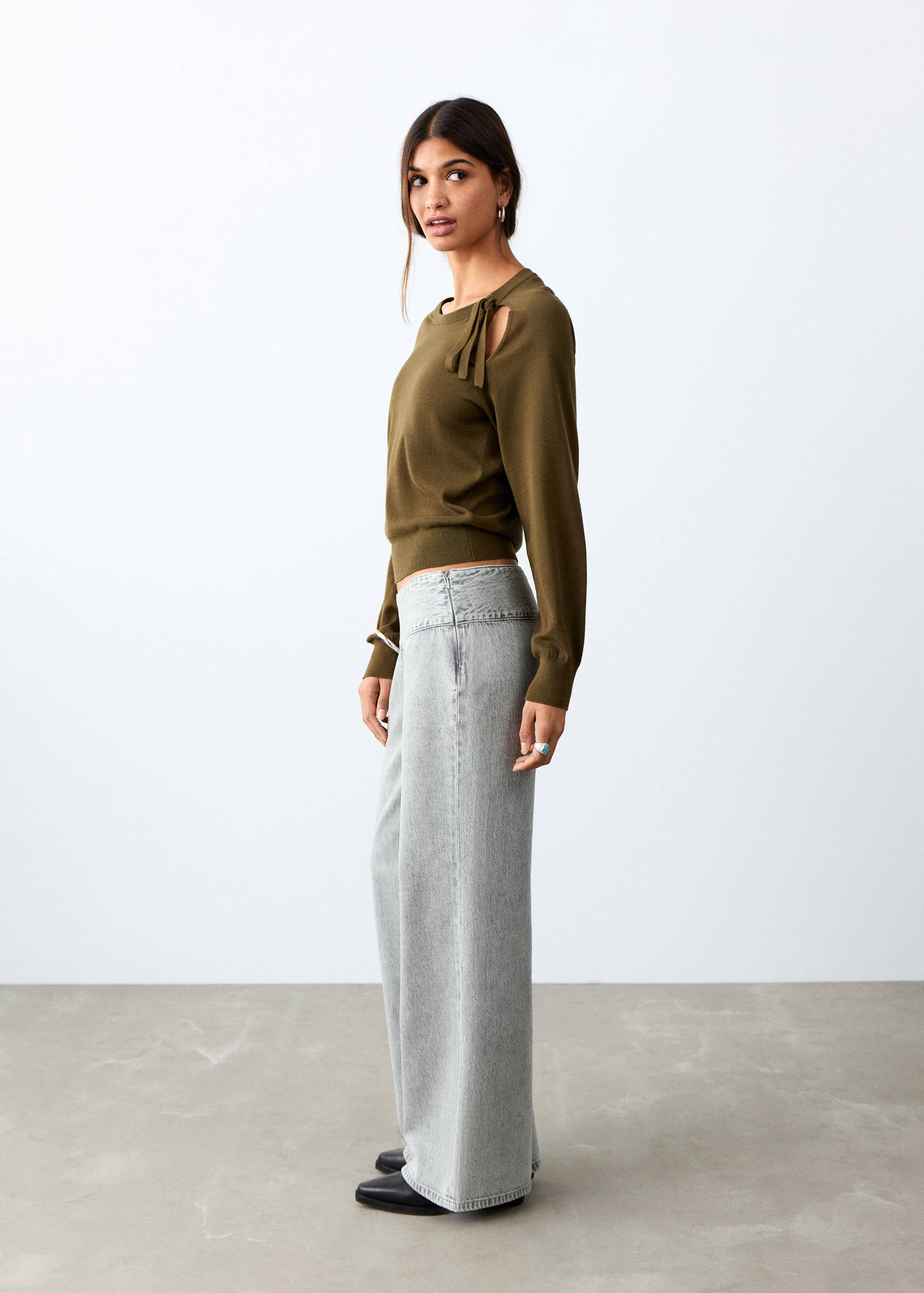 جينز بقصة خصر منخفضة - رؤية وسط