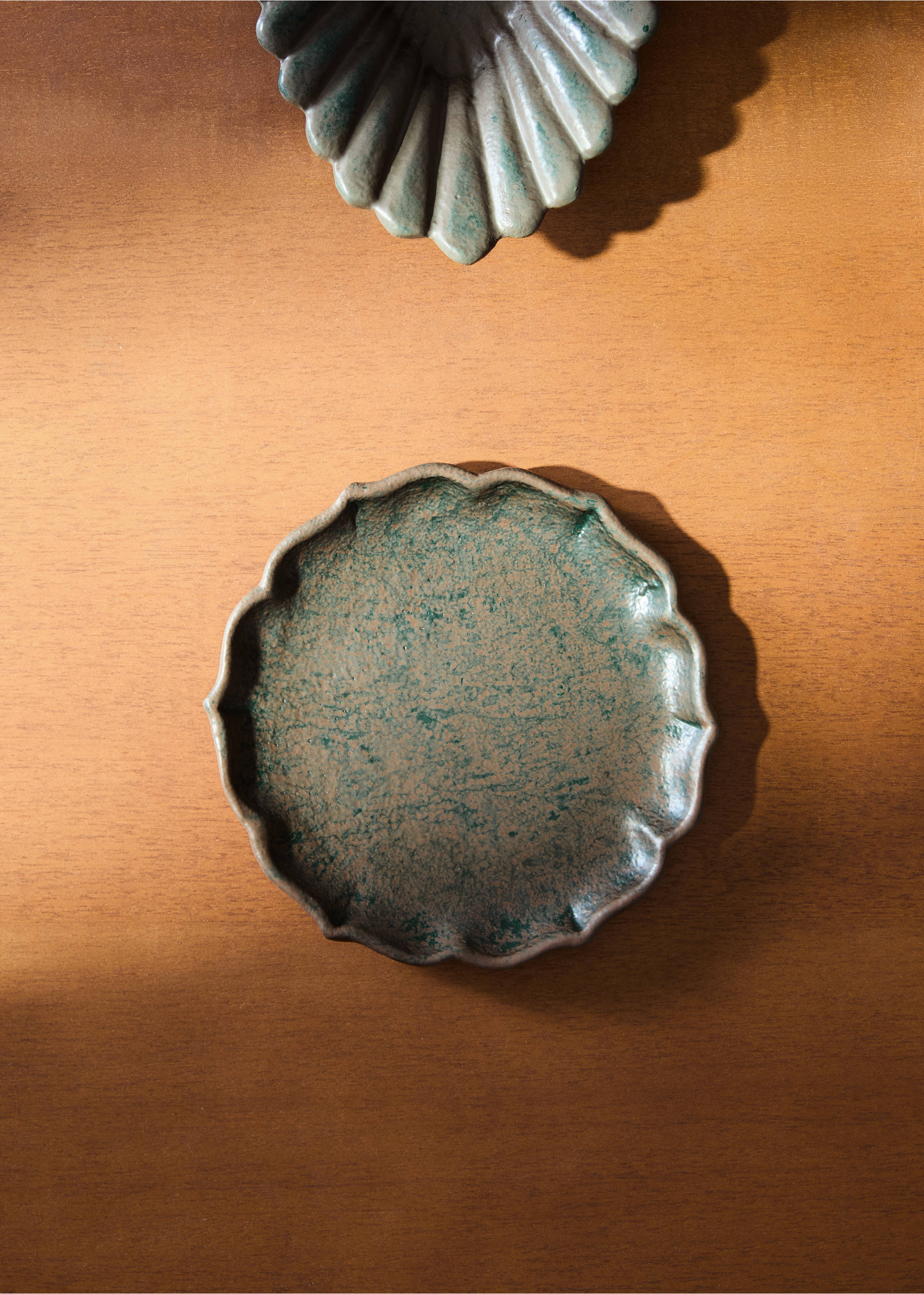 Relief edge appetiser plate - General plane, Dark Heather Grey. Ref: 27074053-00.