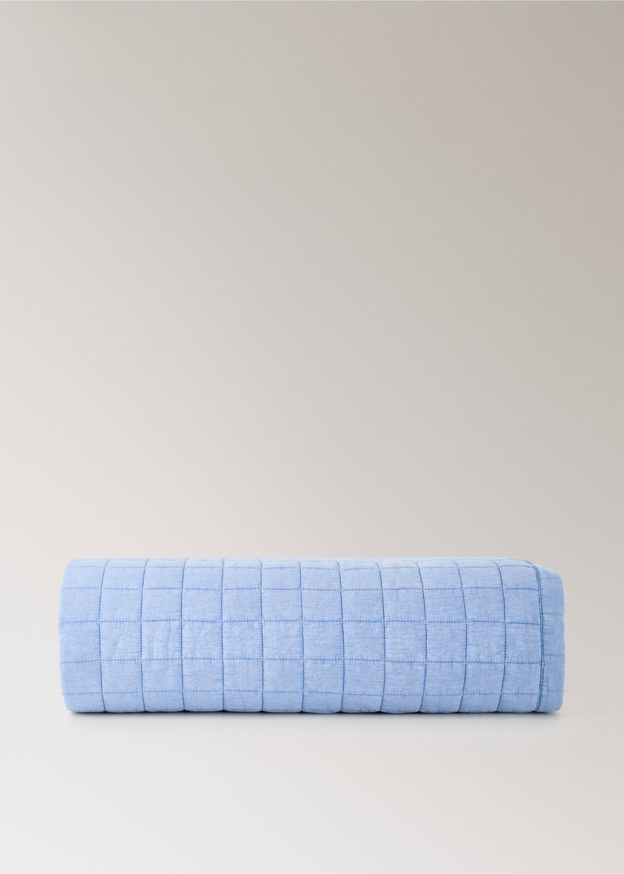 Quiltat spjälsängstäcke med rutmönster - Artikel utan modell, Blå. Ref: 27074054-00.
