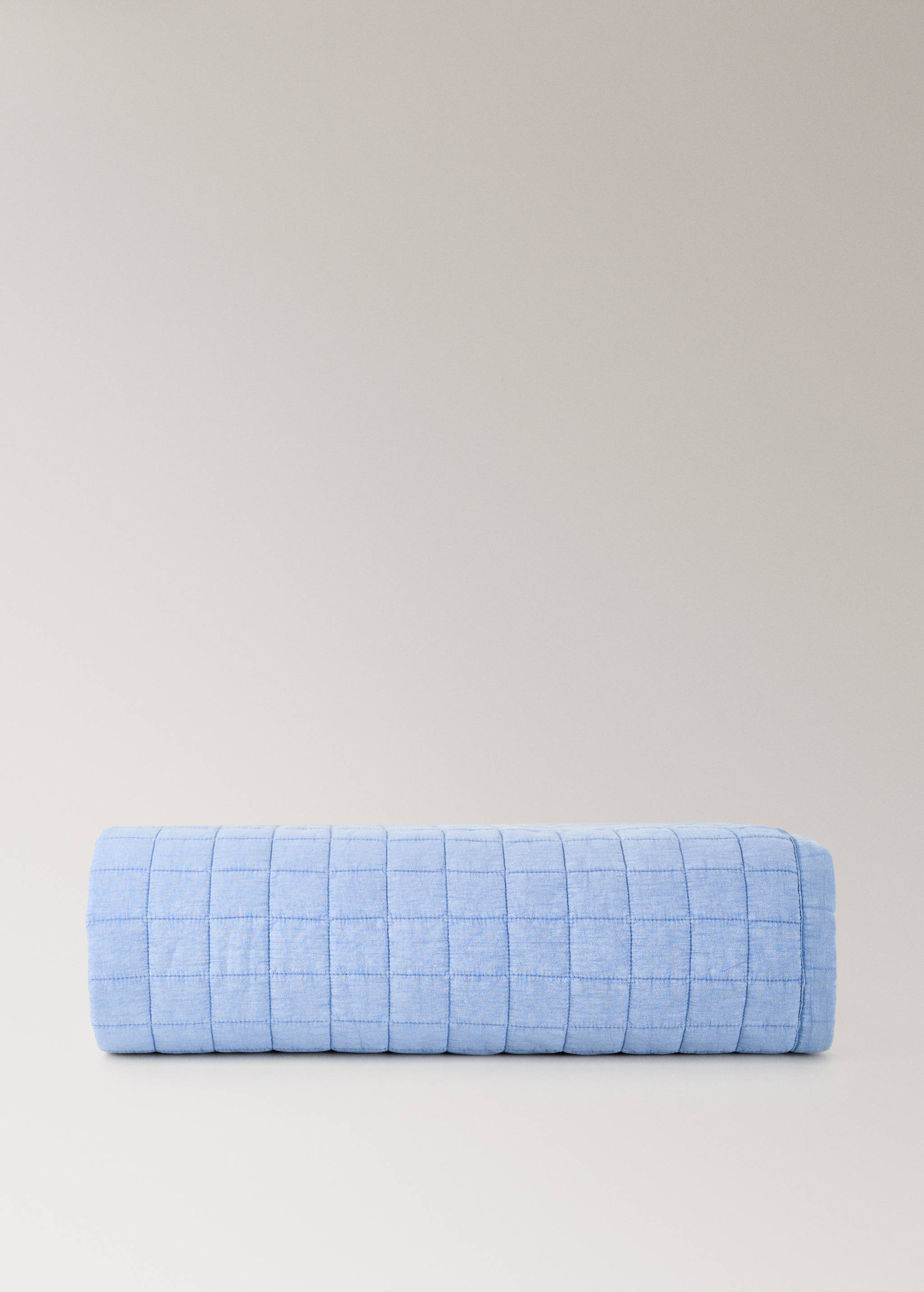 Quiltat spjälsängstäcke med rutmönster - Artikel utan modell