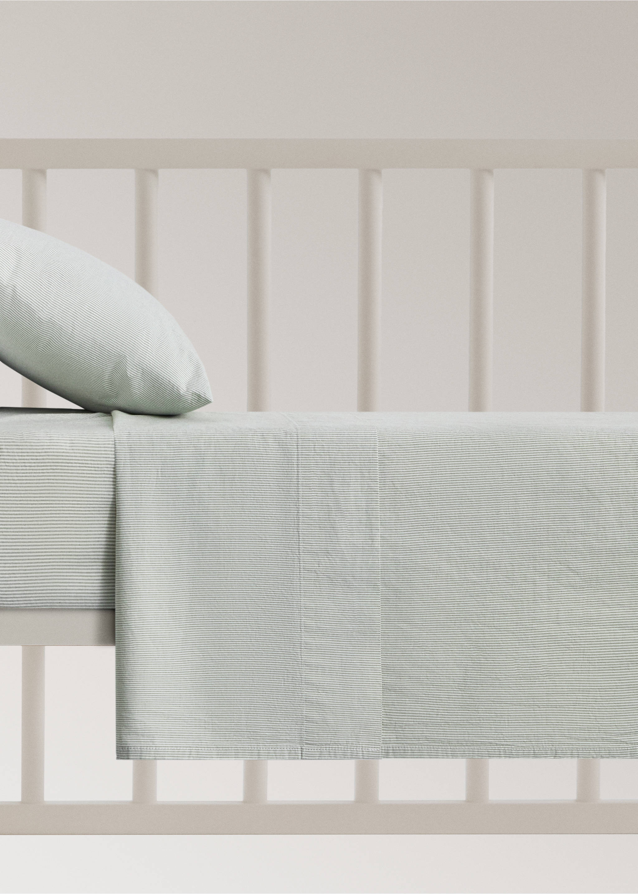 Cot bed top sheet fine striped yarn-dyed cotton - Article without model, Pastel Green. Ref: 27074056-00.