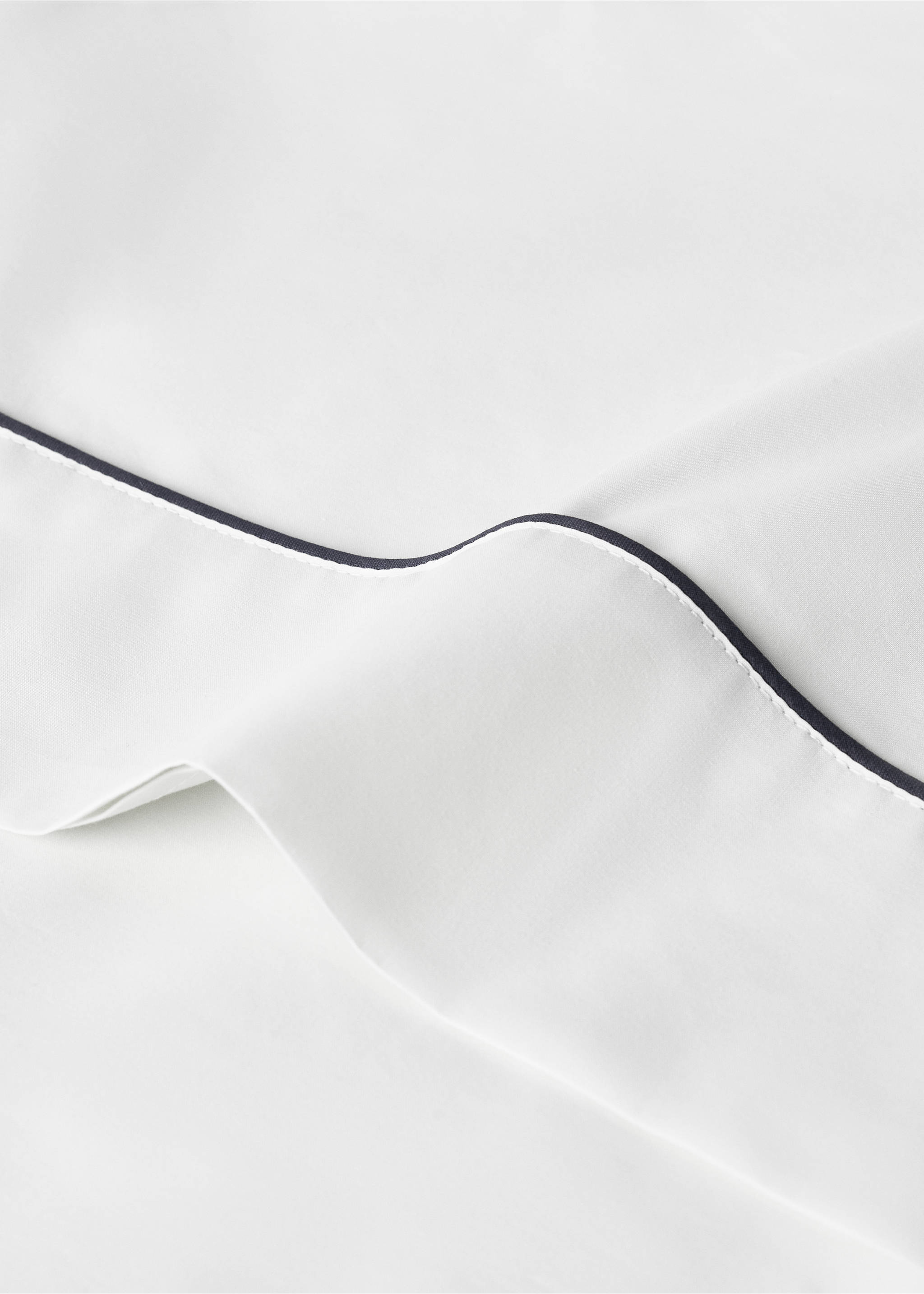 Cot bed top sheet in cotton percale with contrasting piping - Details of the article 1, Sky Blue. Ref: 27074064-00.