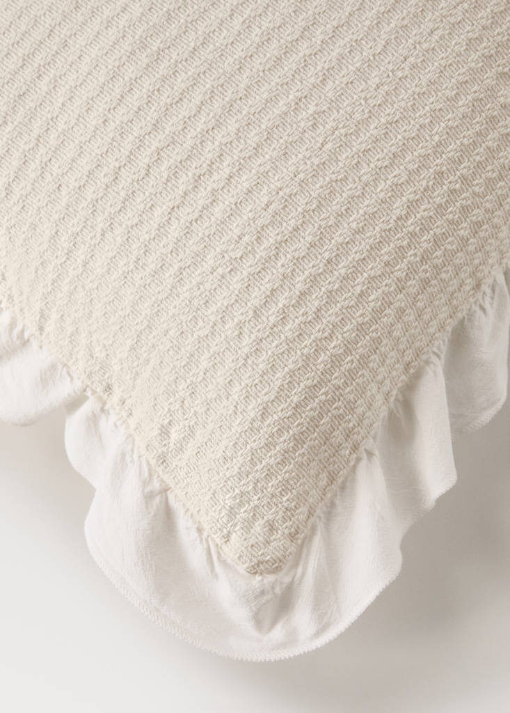 Mini cot cushion cover cotton jacquard ruffle 30x40 cm — Off White
