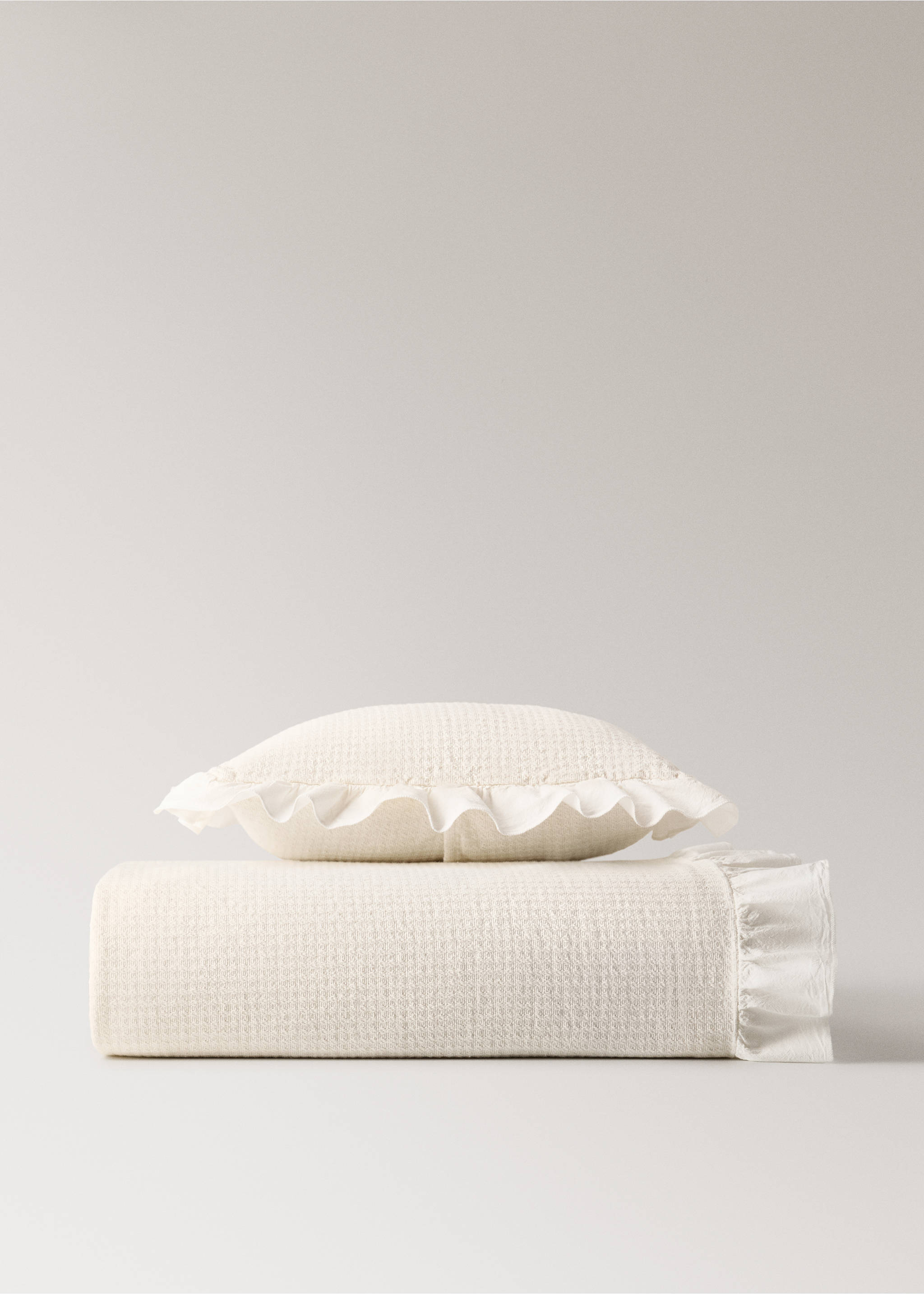 Mini cot cushion cover cotton jacquard ruffle 30x40 cm - Details of the article 5, Off White. Ref: 27074069-00.