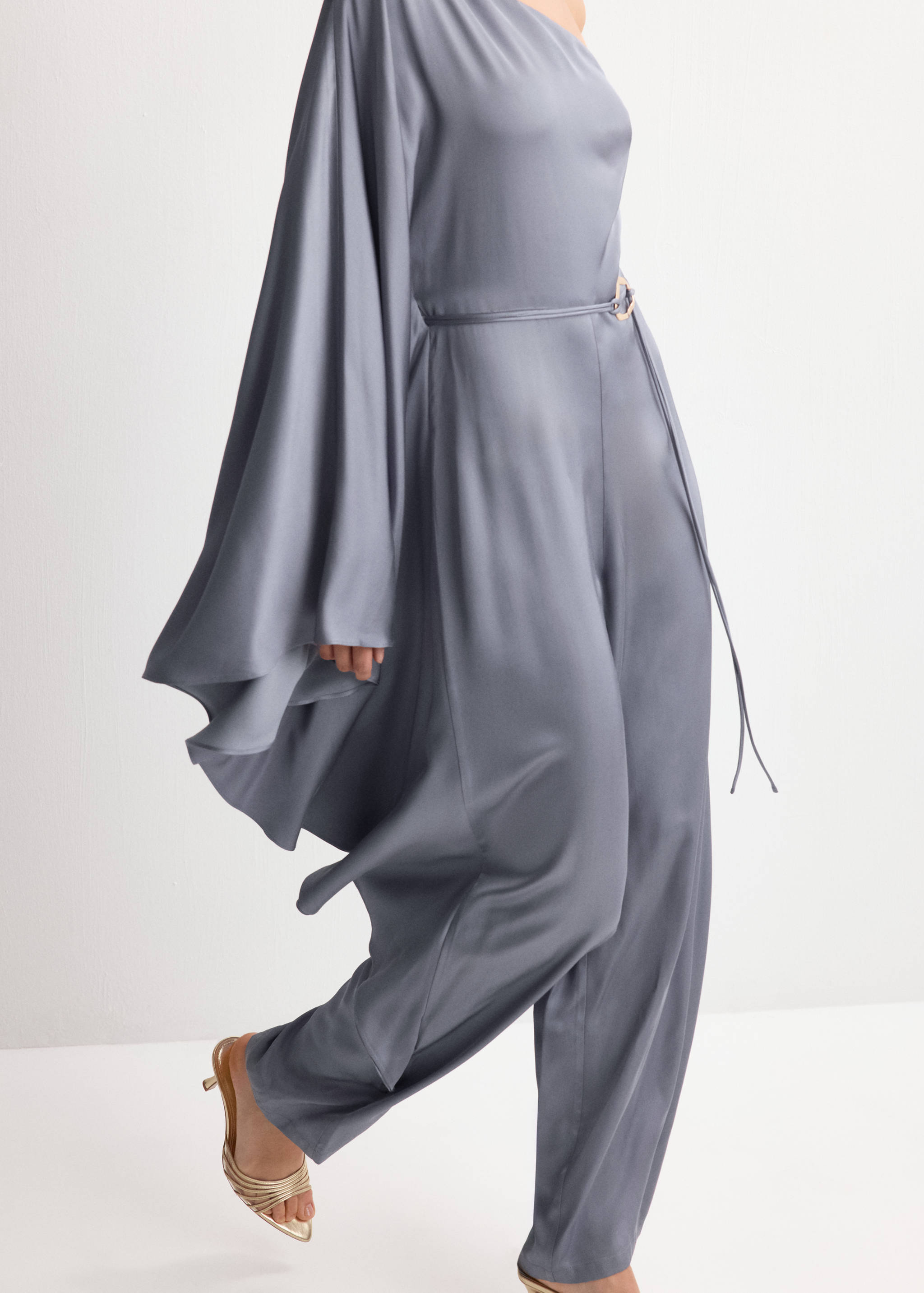Asymmetrische jumpsuit met wijd uitlopende mouwen - Detail van het artikel 2