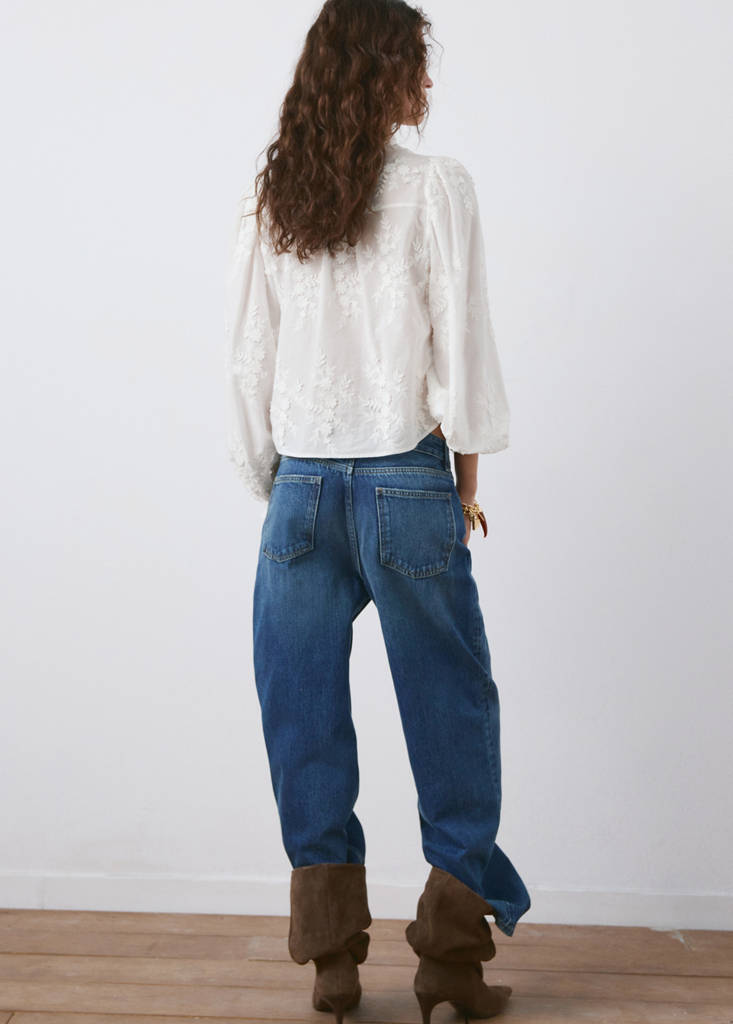 Floral embroidery blouse — Off White