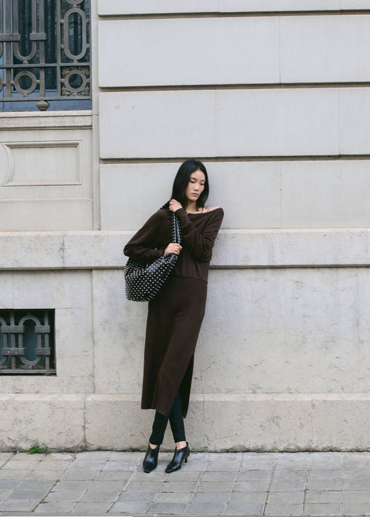 Fine-knit flared dress — Chocolate
