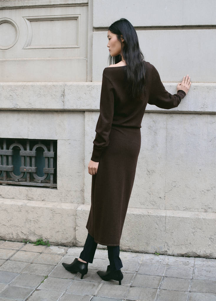 Fine-knit flared dress — Chocolate