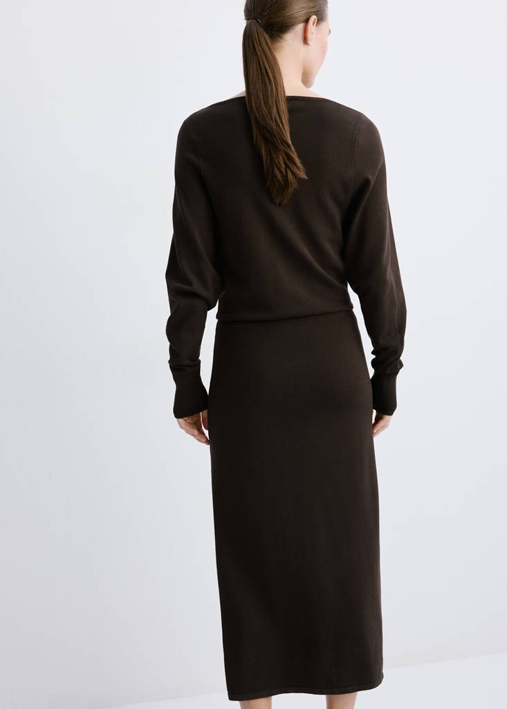 Fine-knit flared dress — Chocolate