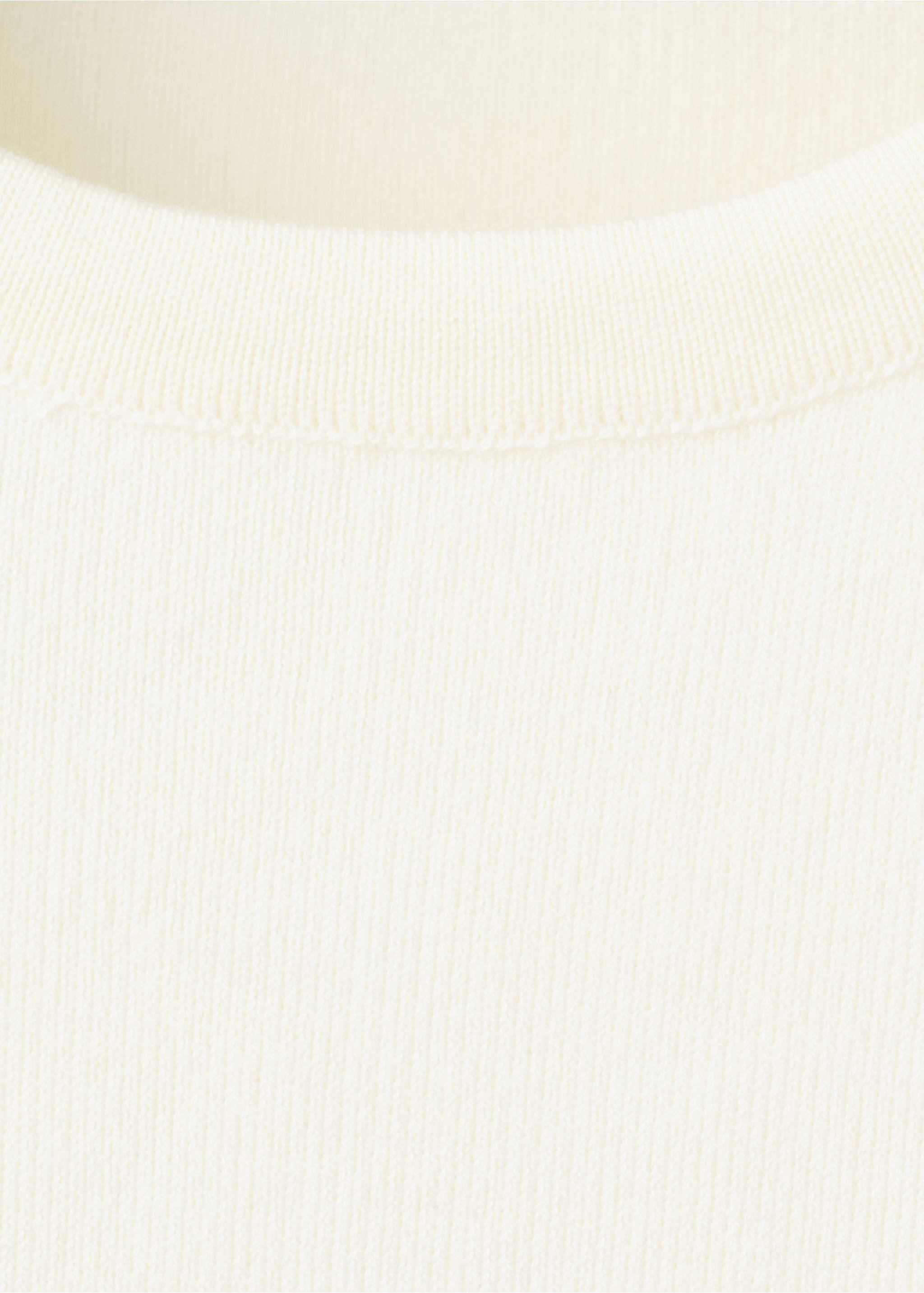 Buttoned cuffs sweater - Details of the article 8, Ecru. Ref: 27074084-00.