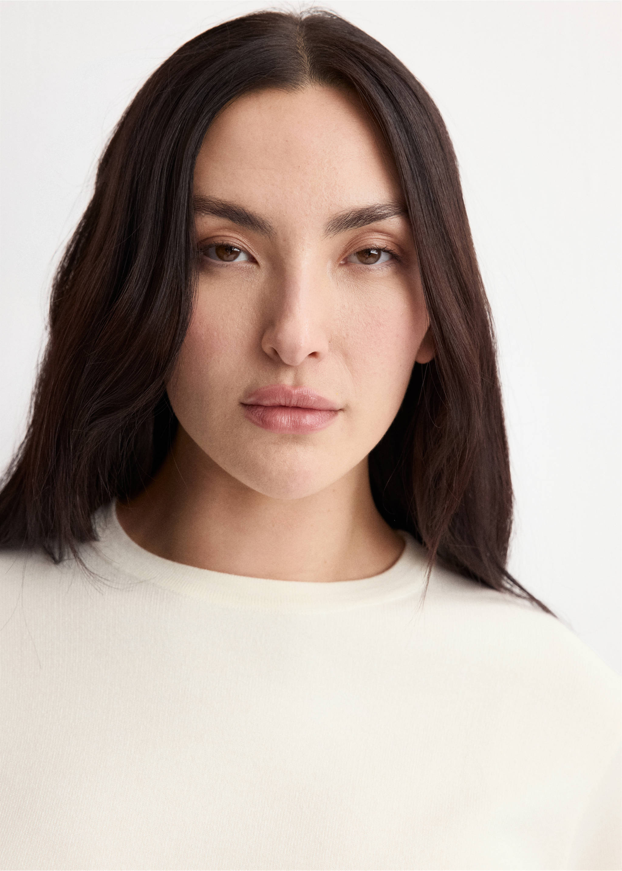 Buttoned cuffs sweater - Details of the article 4, Ecru. Ref: 27074084-00.