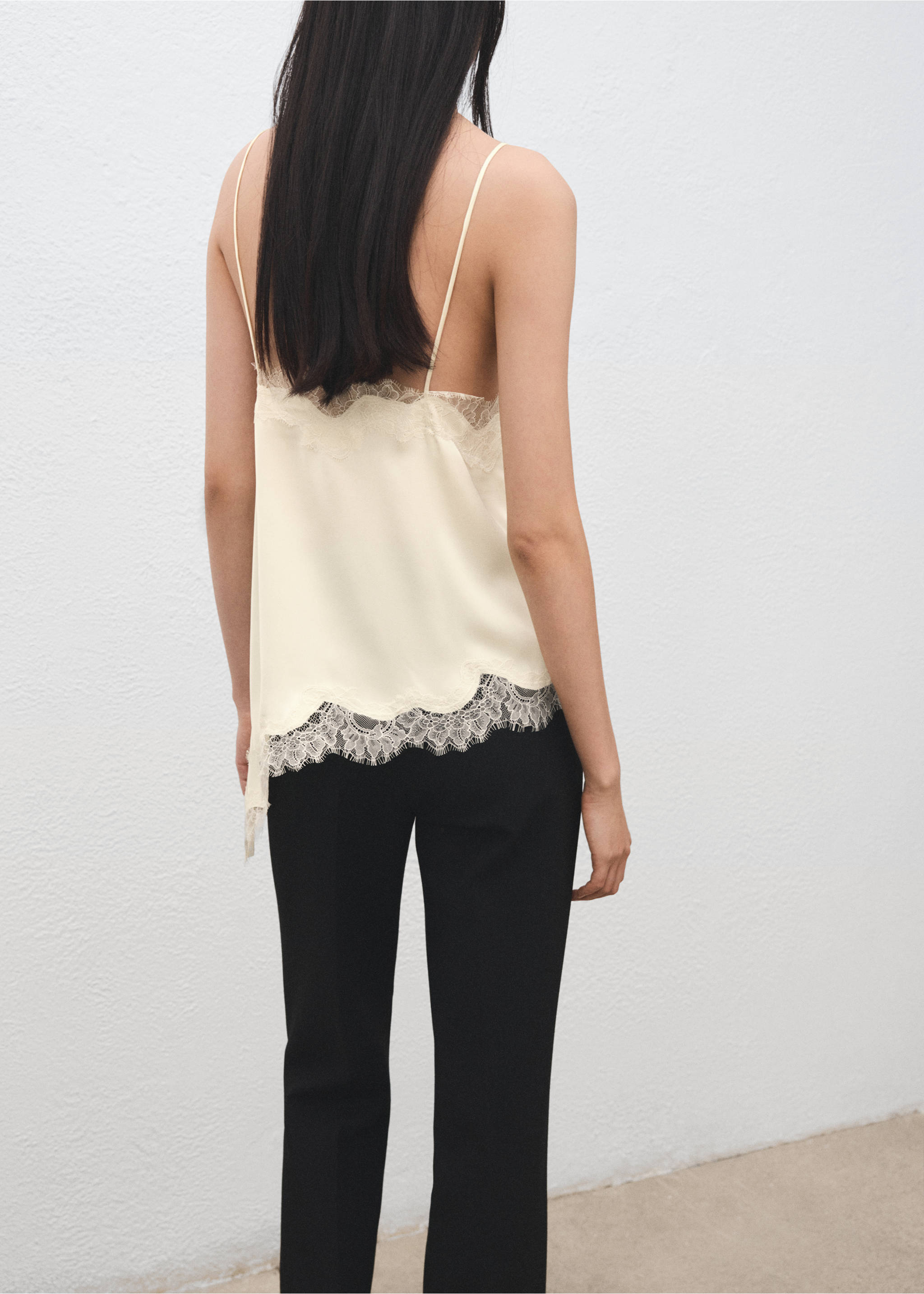 Asymmetric lace camisole top - Reverse of the article, Ecru. Ref: 27074089-00.