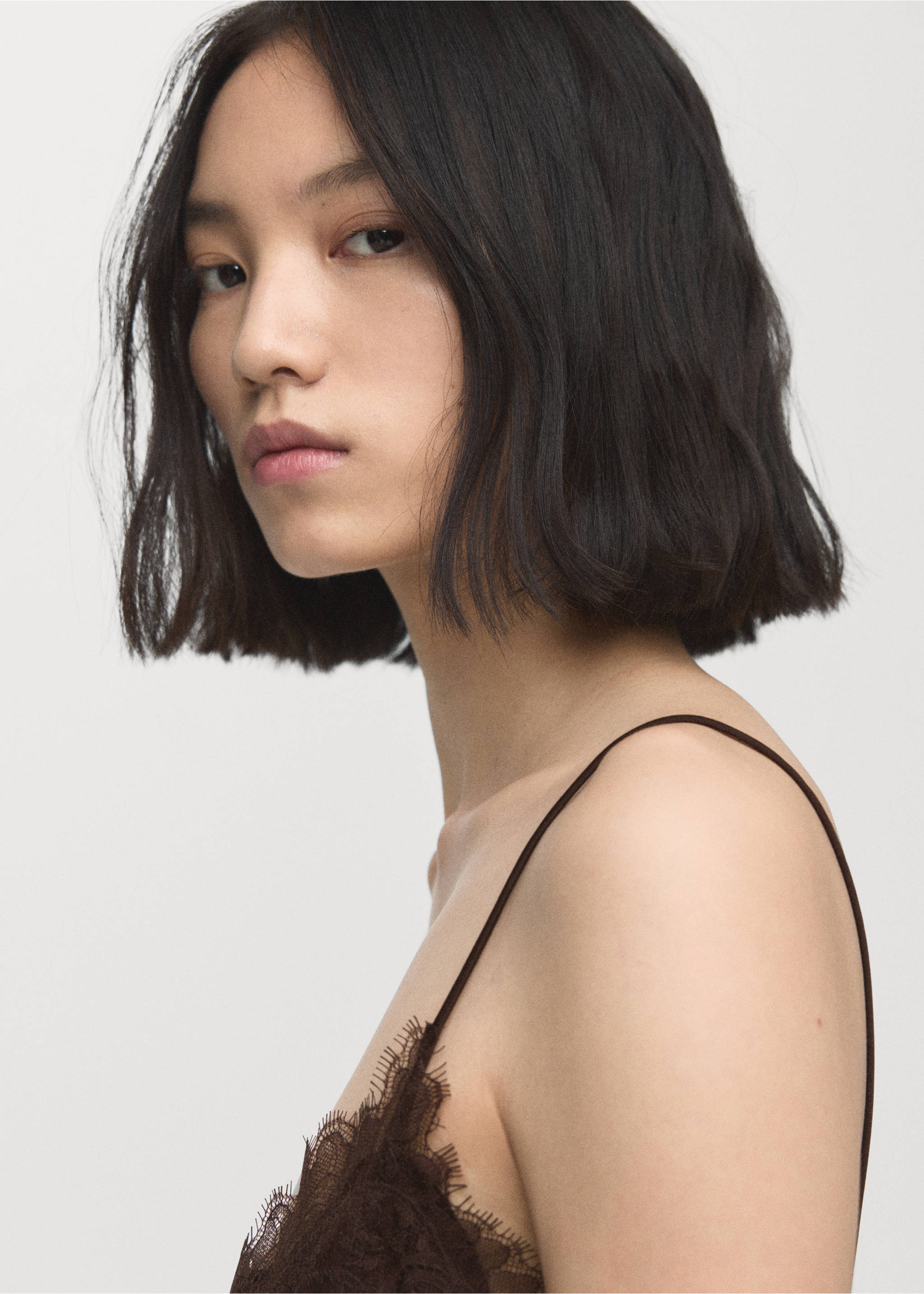 不对称蕾丝吊带上衣 - null, 褐色. Ref: 27074089-00.