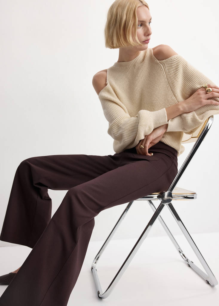 Straight trousers with jewel buttons — Wine