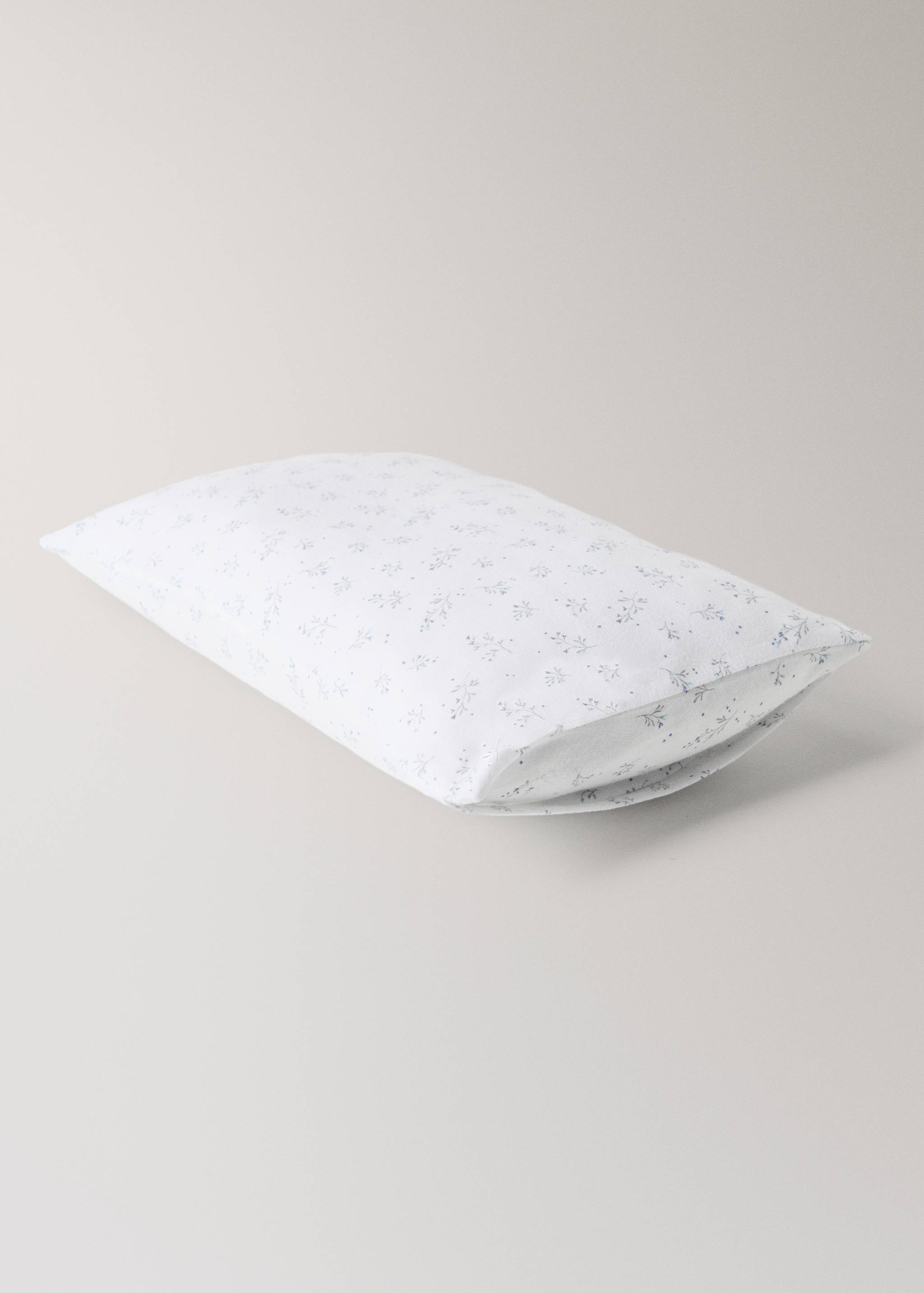 Cotton floral mini cot top sheet and pillow set - Details of the article 4