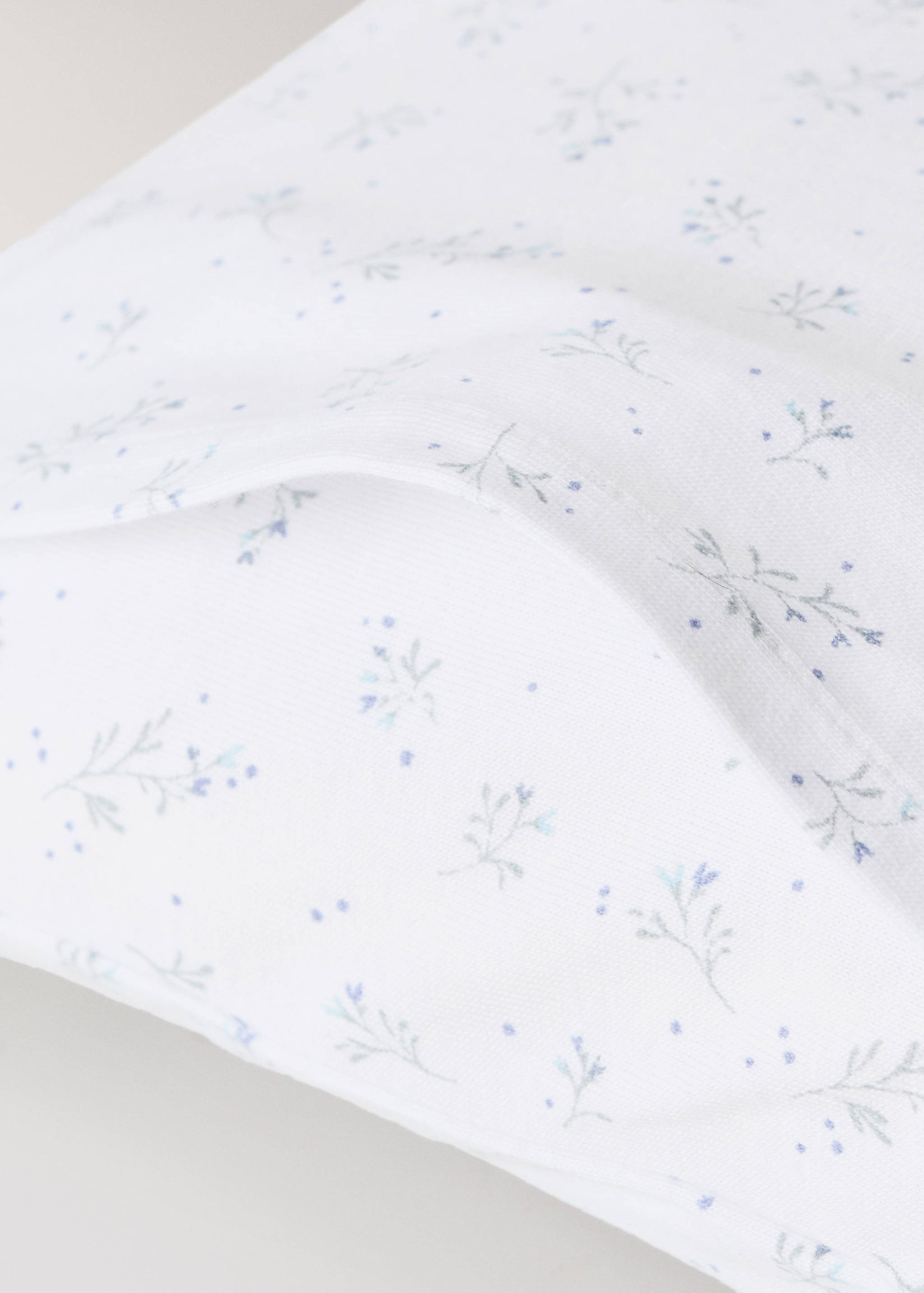 Cotton floral mini cot top sheet and pillow set - Details of the article 5