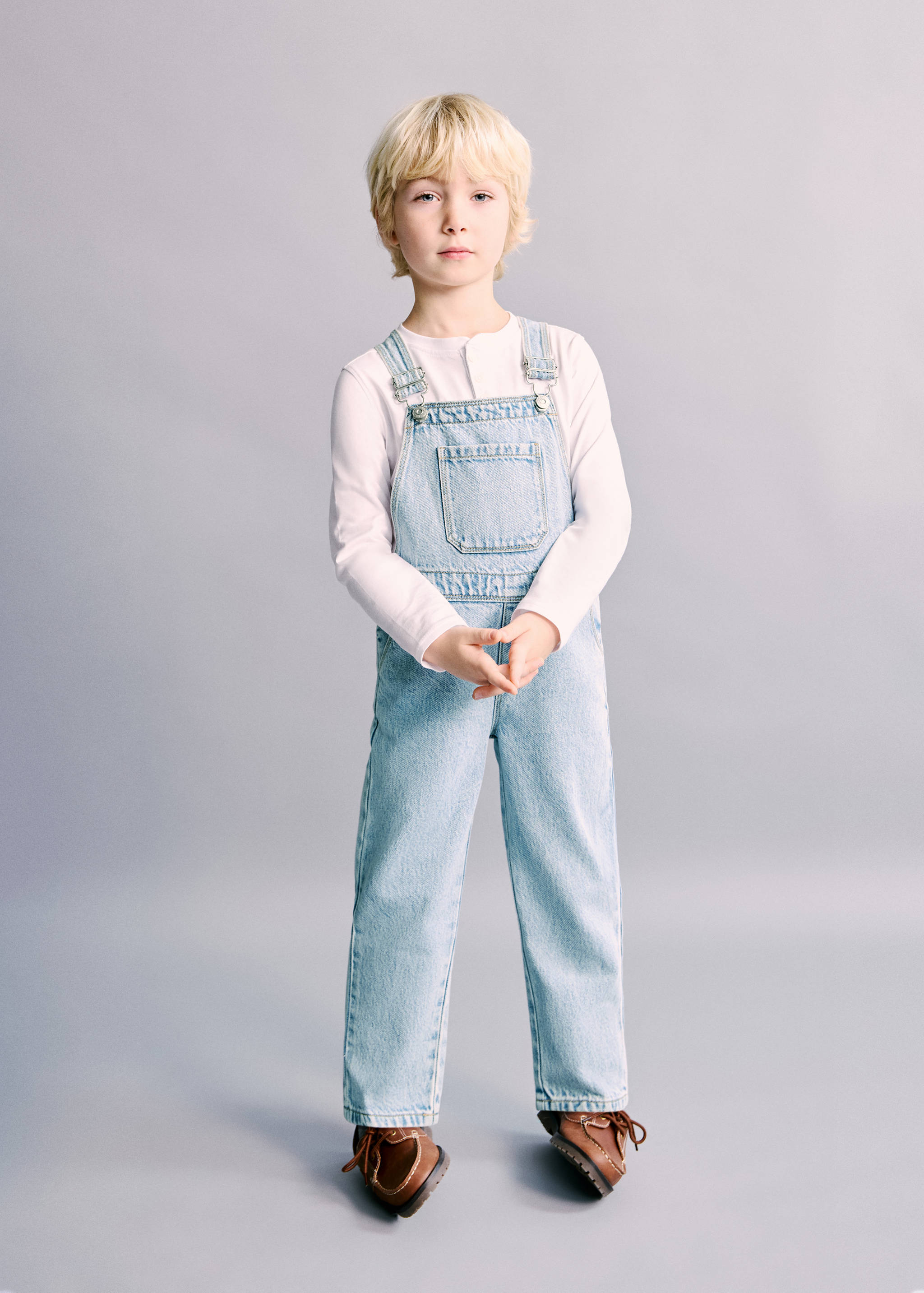 Salopetă lungă din denim - Plan general