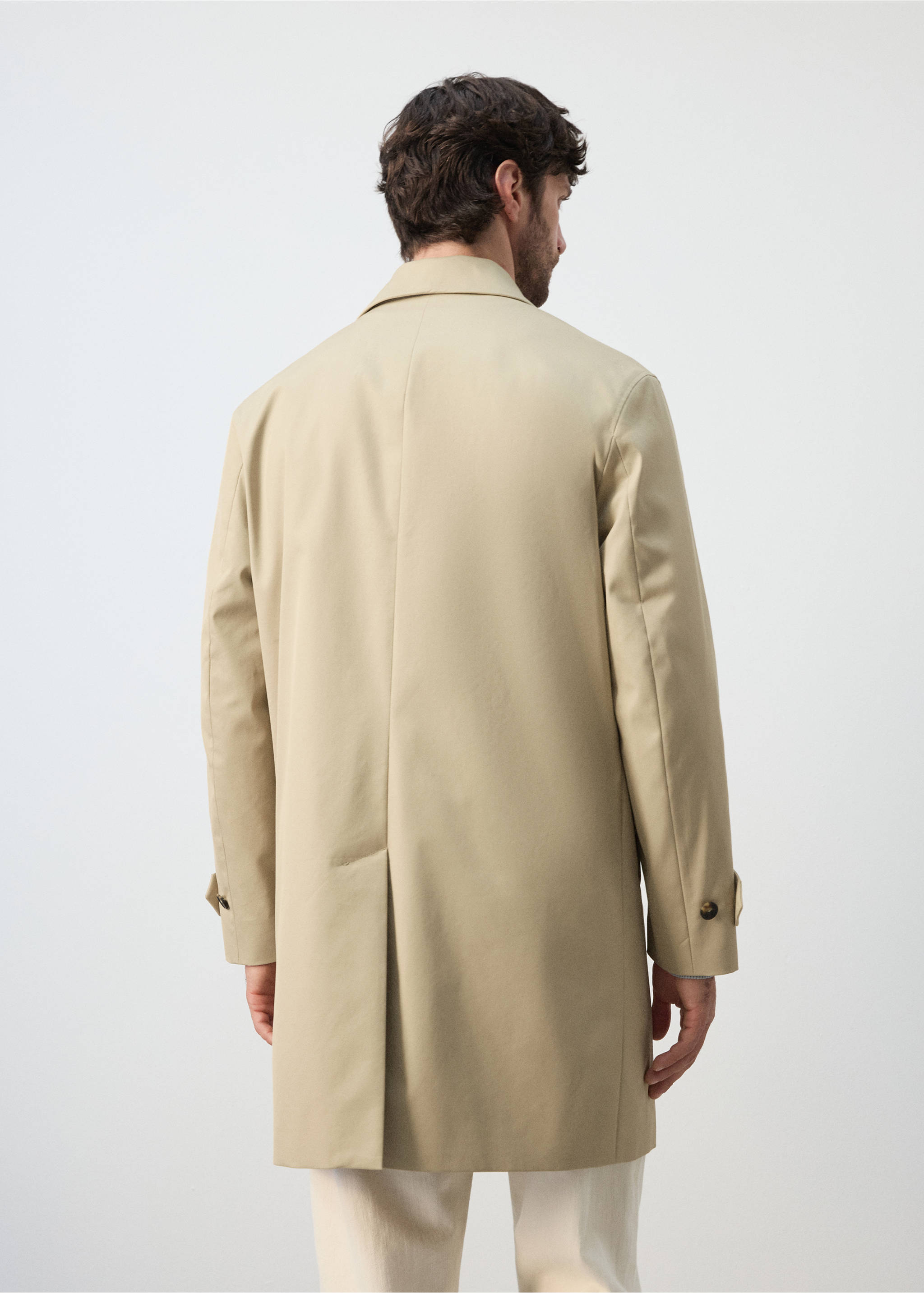 Water-repellent gabardine with pockets - Reverse of the article, Beige. Ref: 27074405-01.
