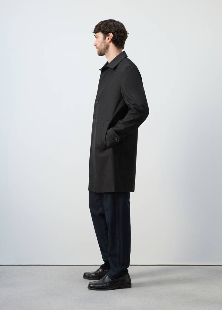 Water-repellent gabardine with pockets — Black
