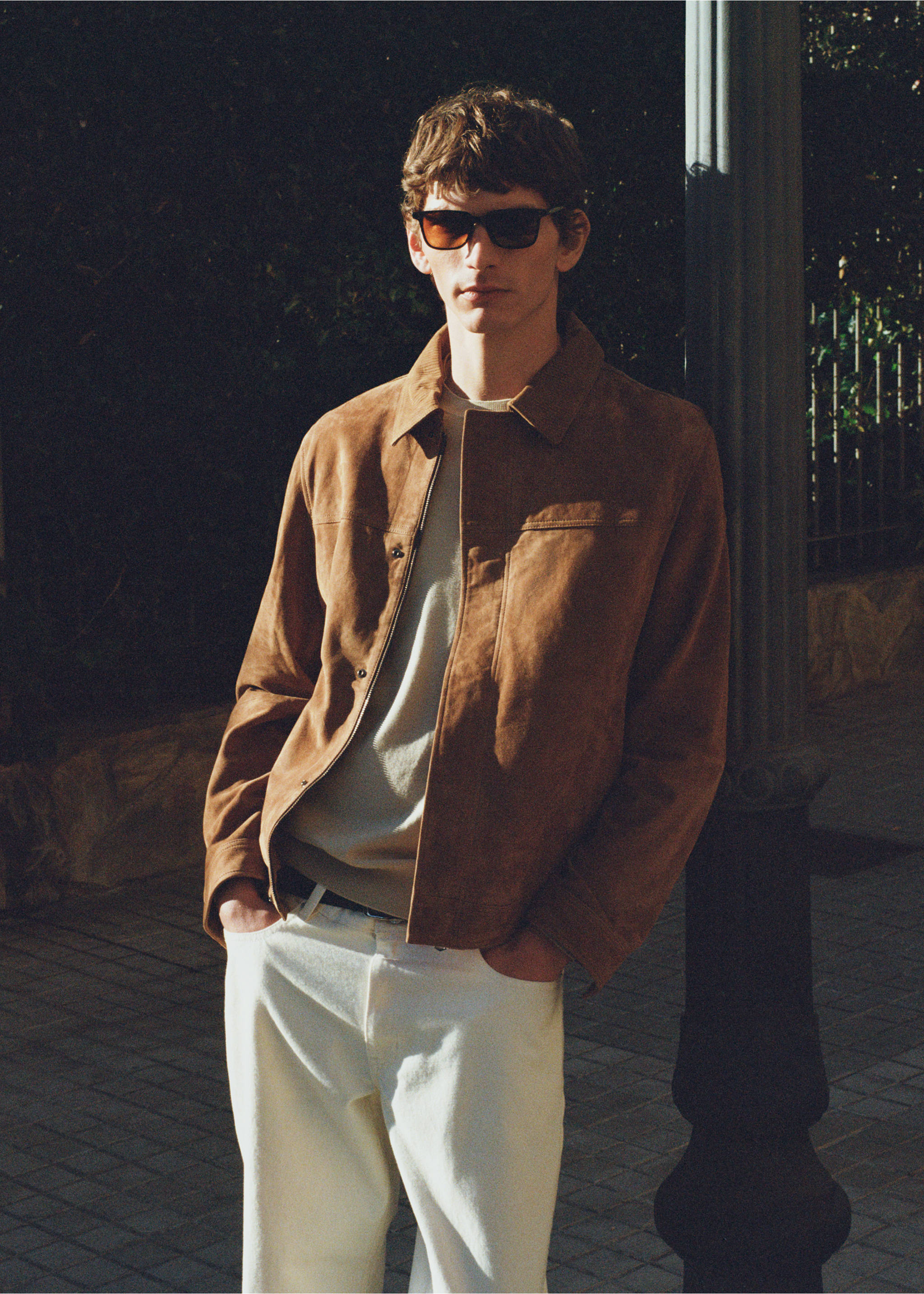 Blouson 100 % cuir daim poches - Détail de l'article 5, Cognac. Ref: 27074406-00.