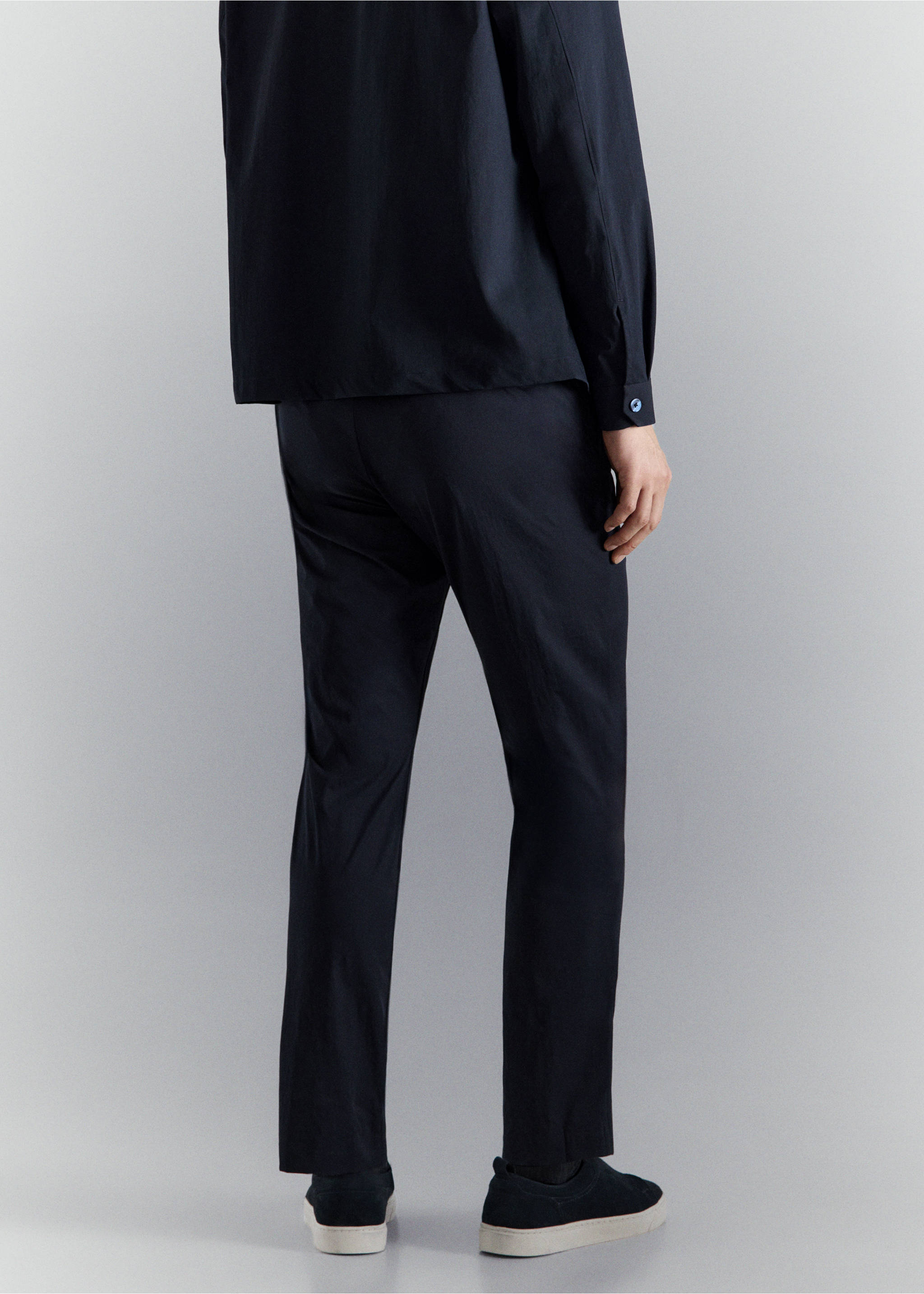 Pantalón slim fit water-repellent - Reverso del artículo, Azul marino. Ref: 27074407-00.