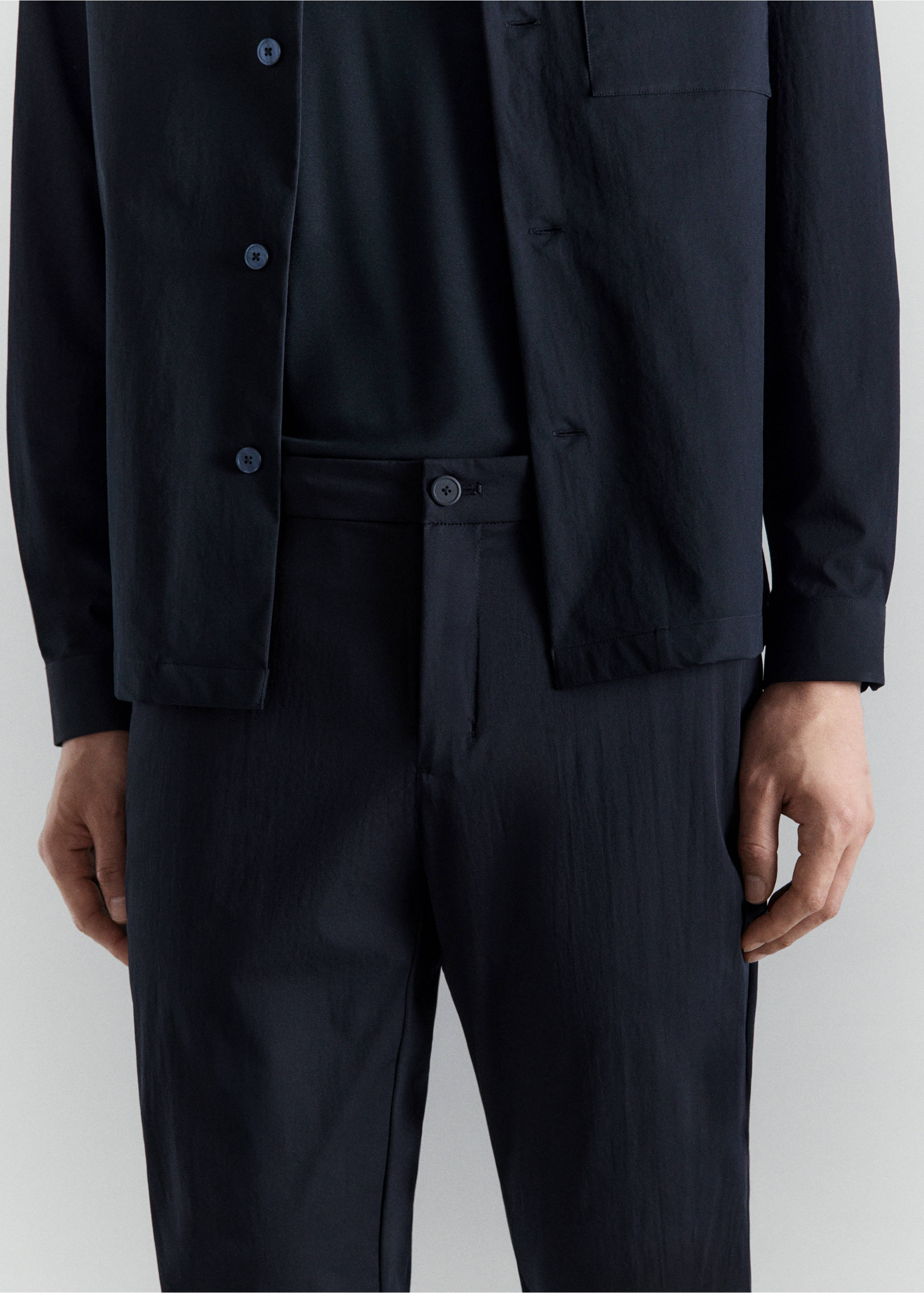 Pantalón slim fit water-repellent - Detalle del artículo 6, Azul marino. Ref: 27074407-00.