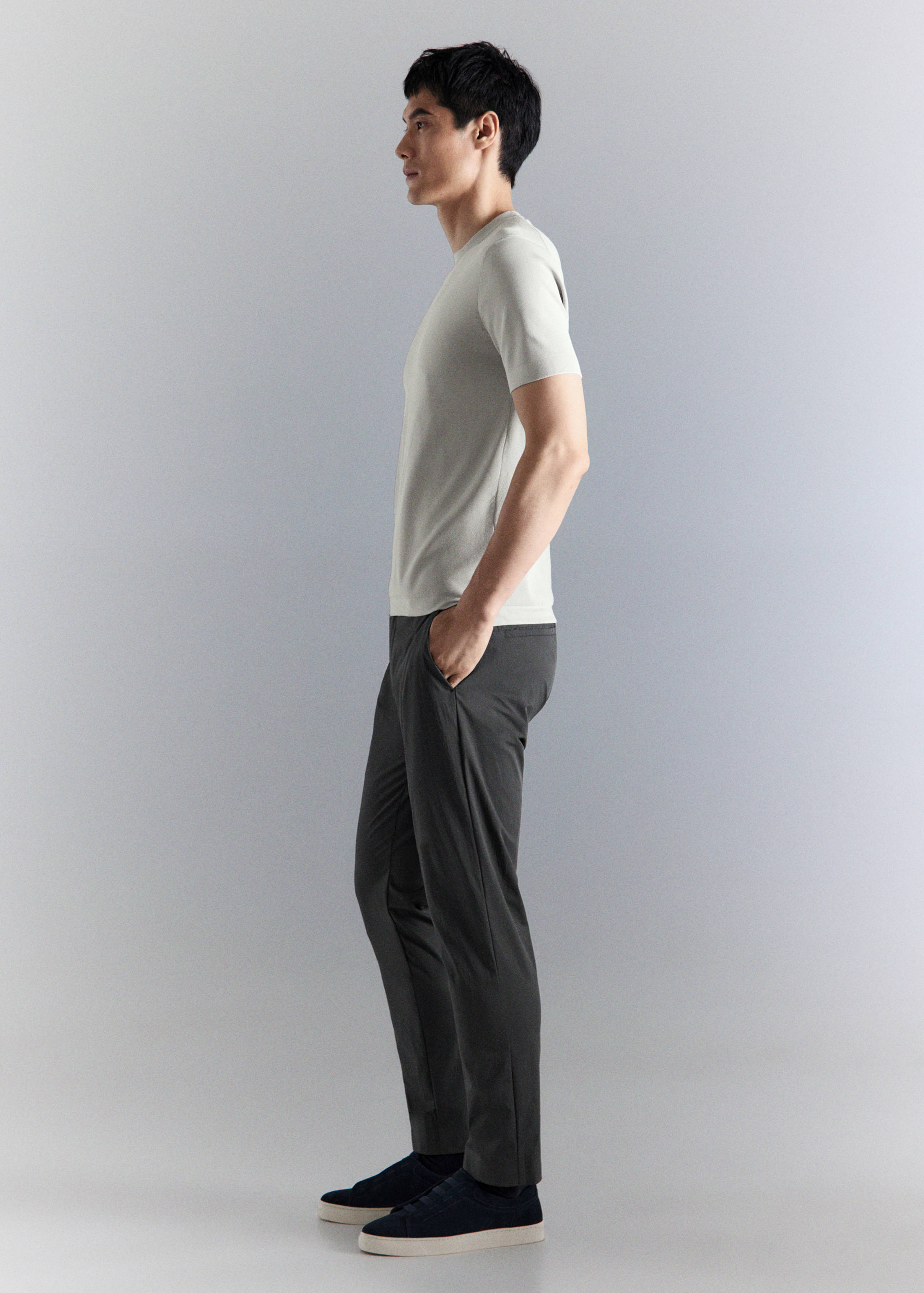 Slim fit water-repellent trousers - Details of the article 2