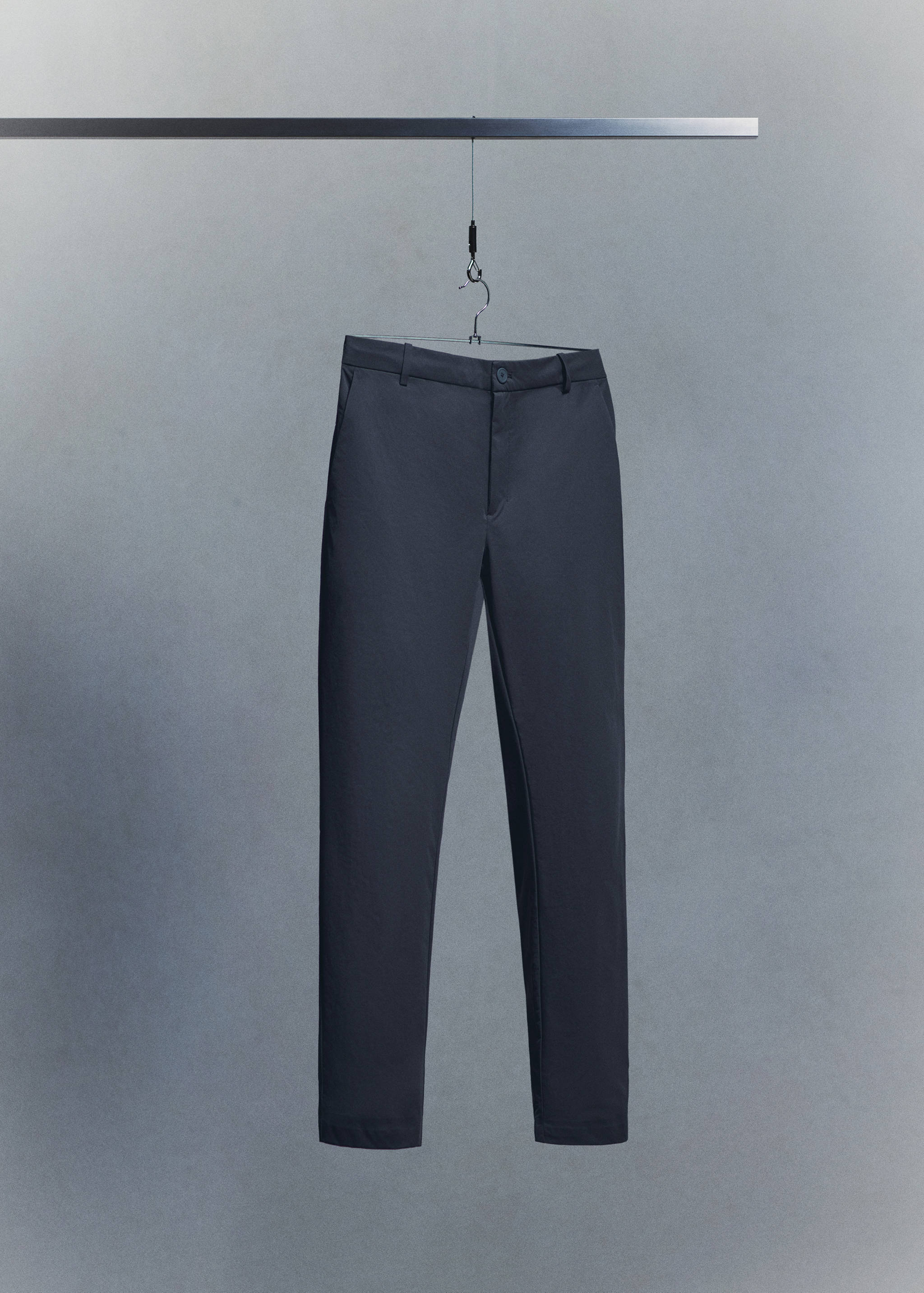 Slim fit water-repellent trousers - Details of the article 9