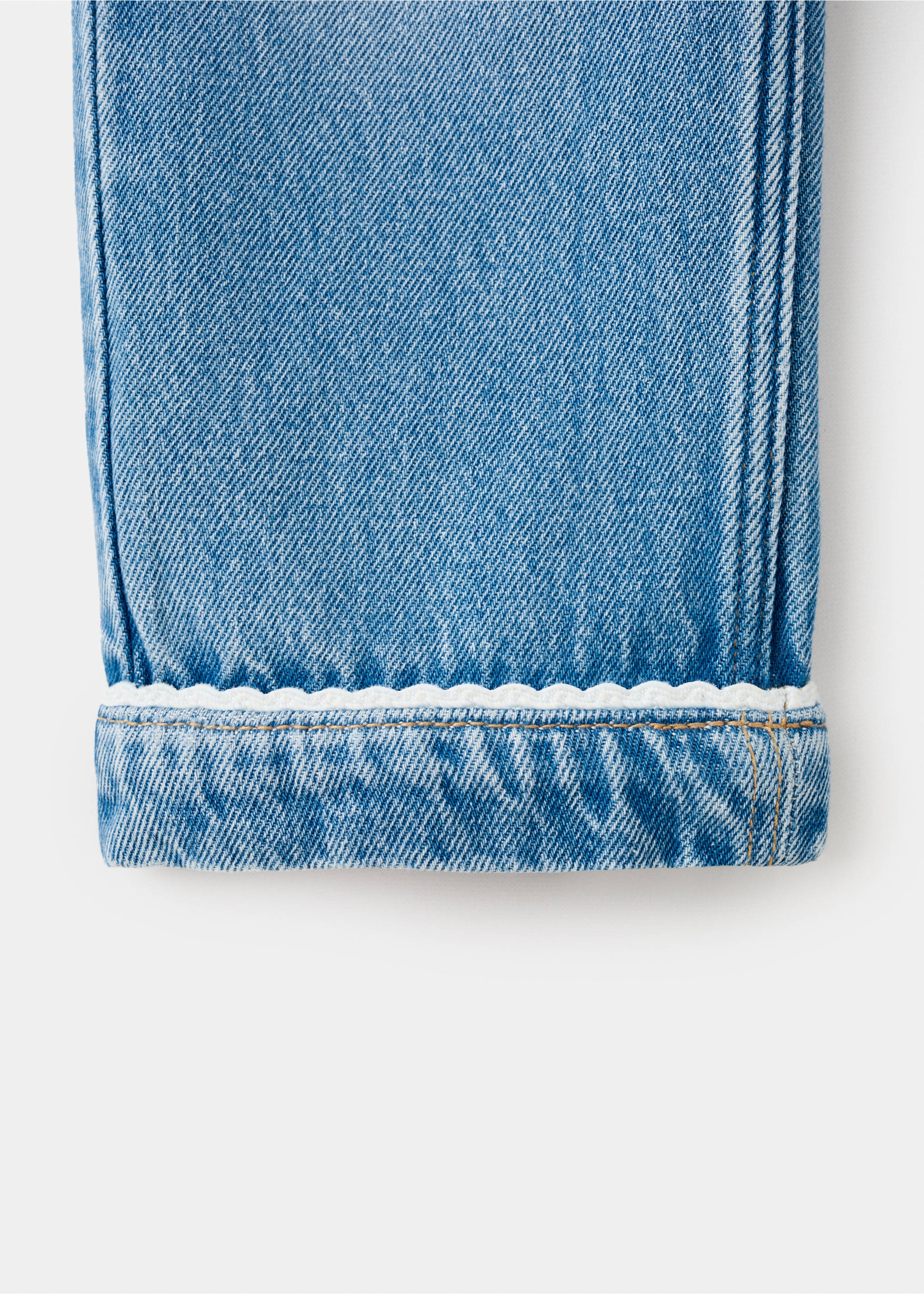 Jeans rectos bajo vuelta - Detalle del artículo 0, Azul medio. Ref: 27074413-00.