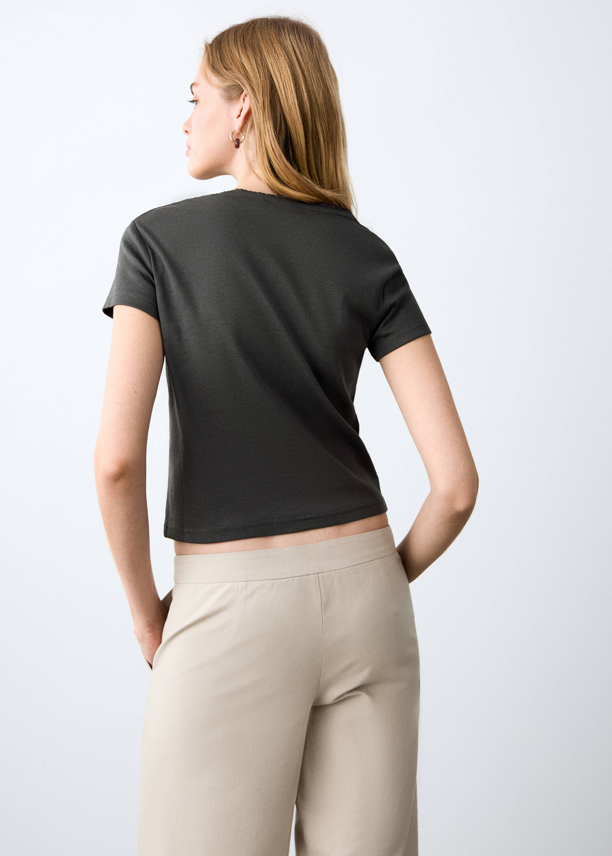 Buttoned cotton T-shirt - Reverse of the article