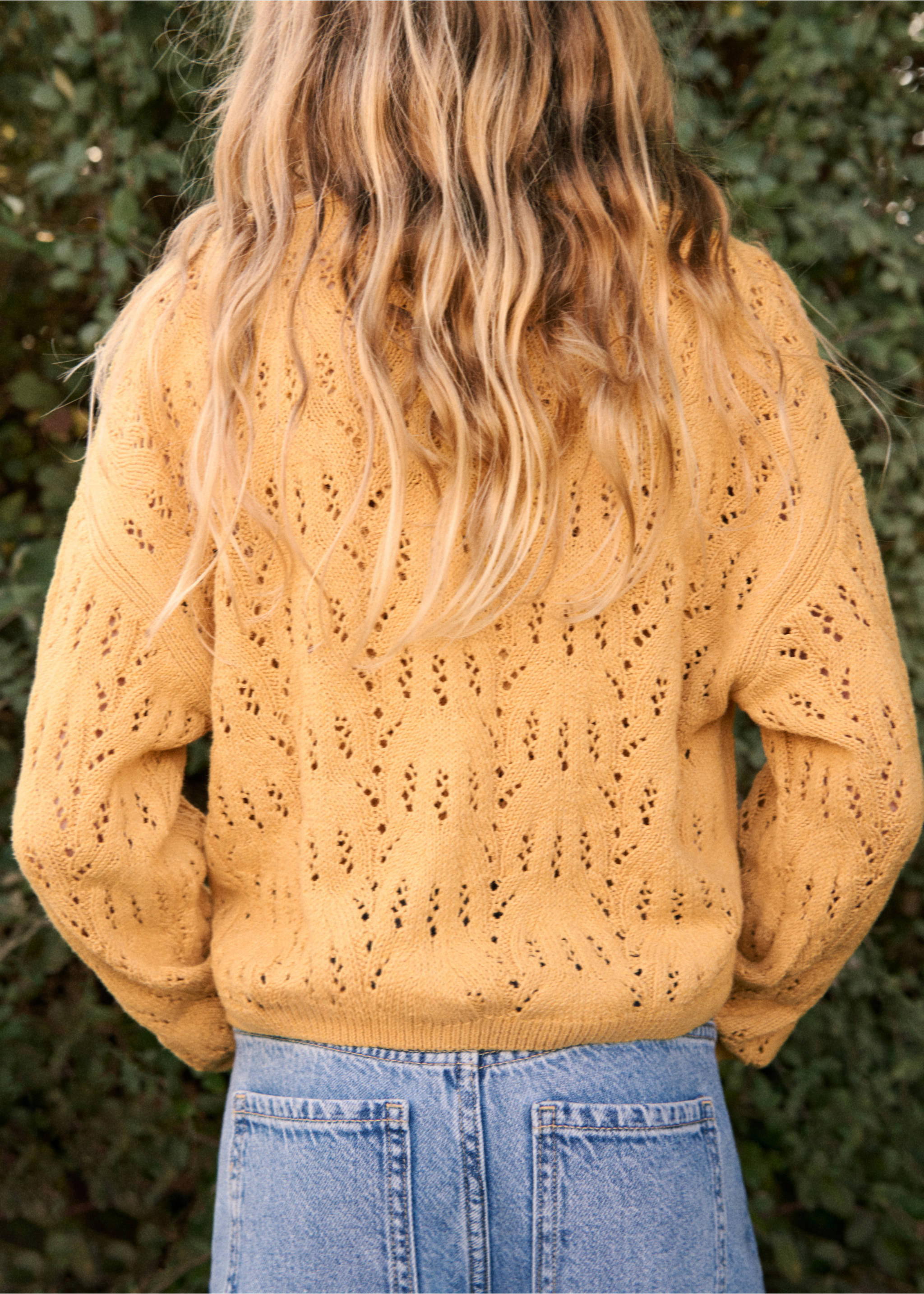 Openwork knit cardigan - Details of the article 6, Mustard. Ref: 27074423-00.