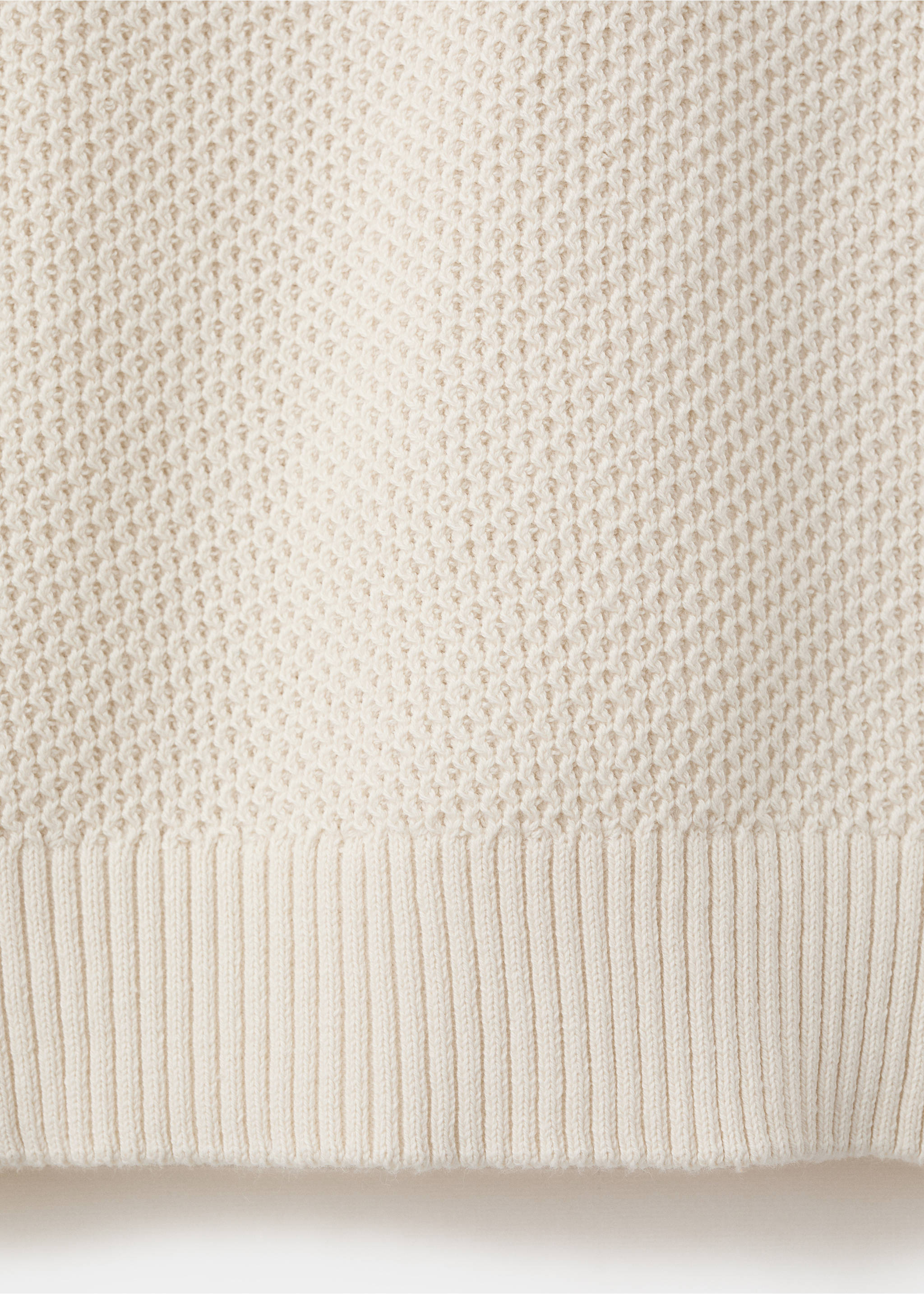Microstructure knit gilet - Details of the article 0, Ecru. Ref: 27074431-00.
