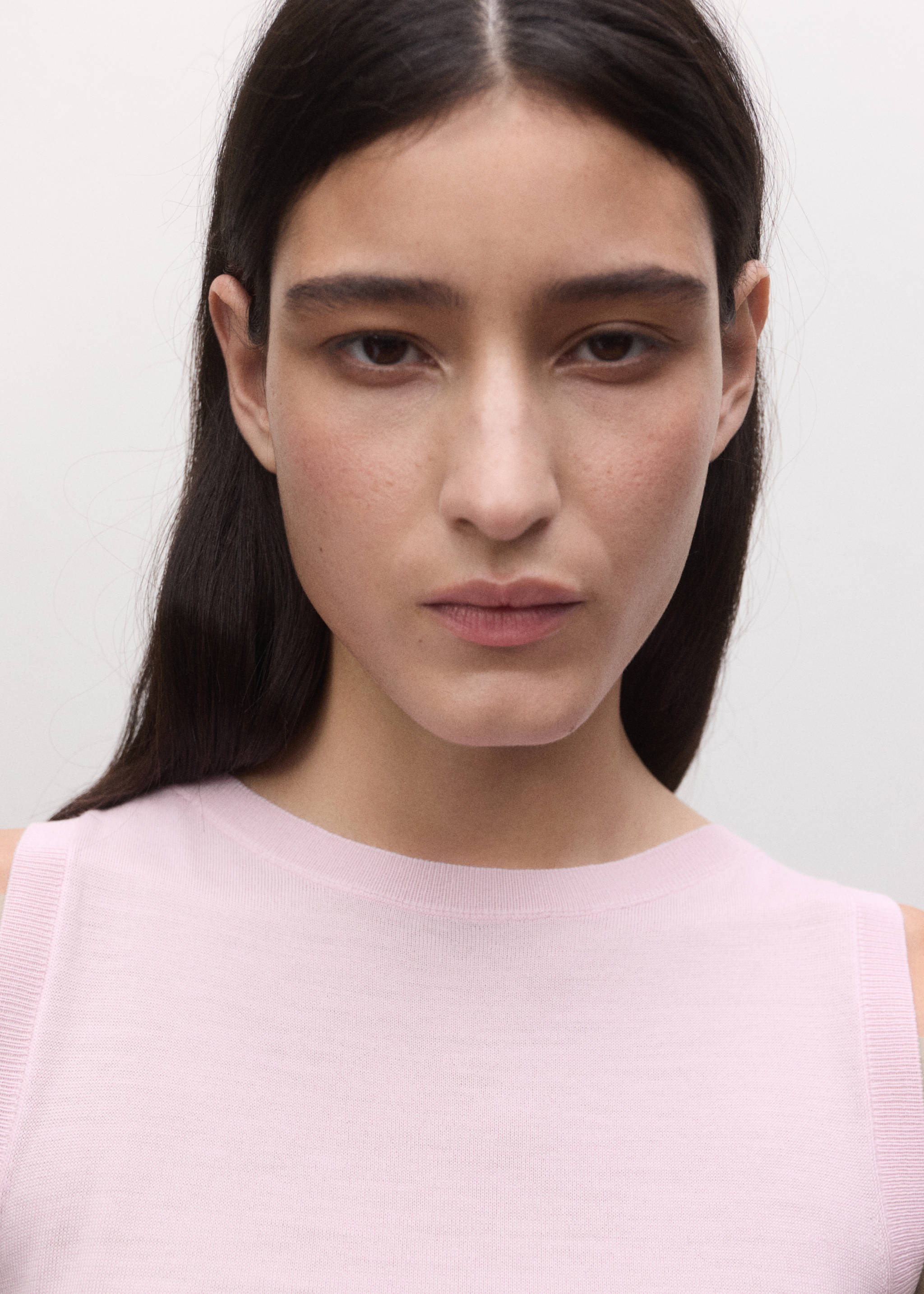 Fitted top in 100% wool - Details of the article 1, Pink. Ref: 27074440-00.